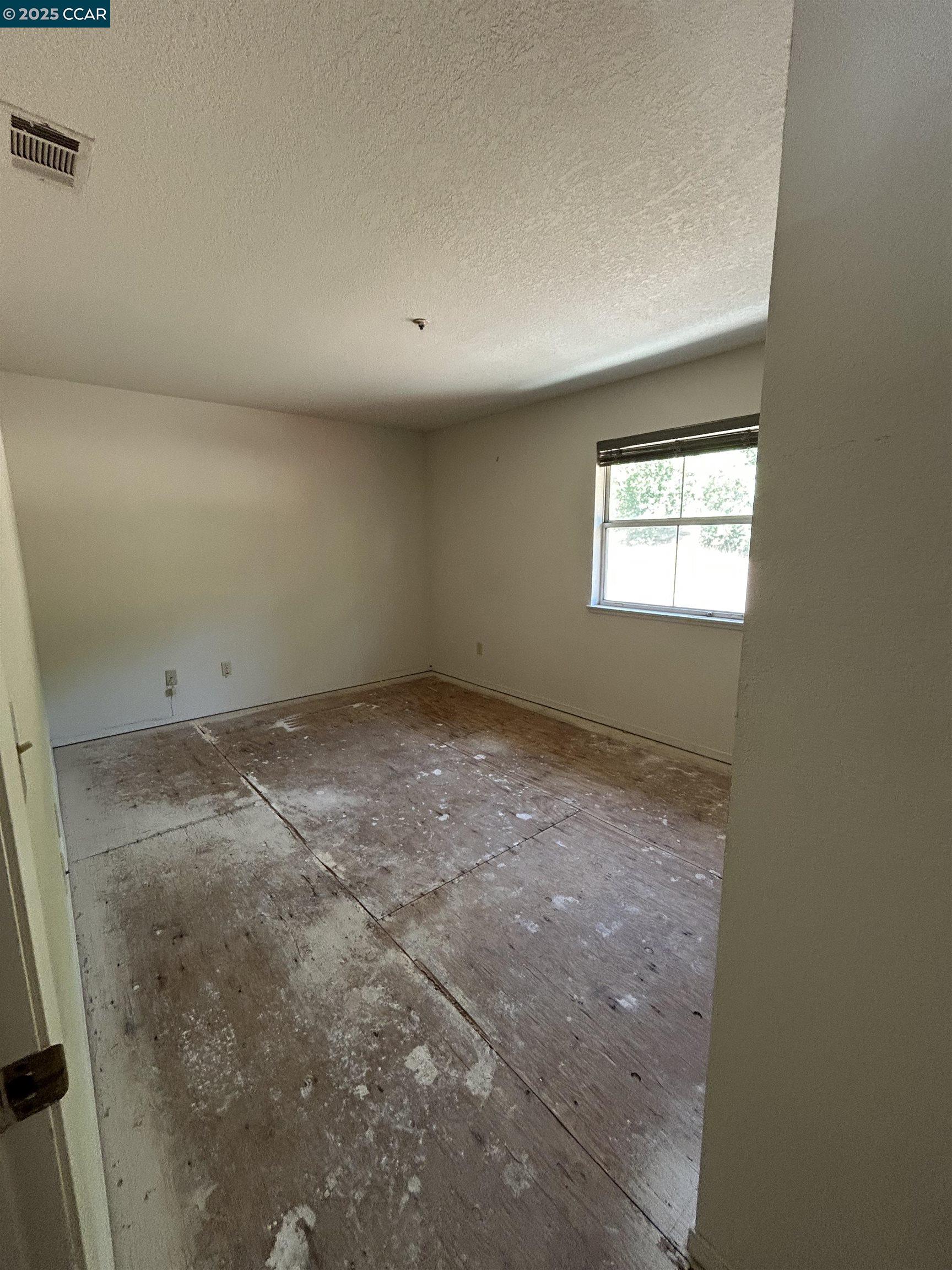 Detail Gallery Image 18 of 23 For 1358 E 7th St., Benicia,  CA 94510 - 2 Beds | 2/1 Baths