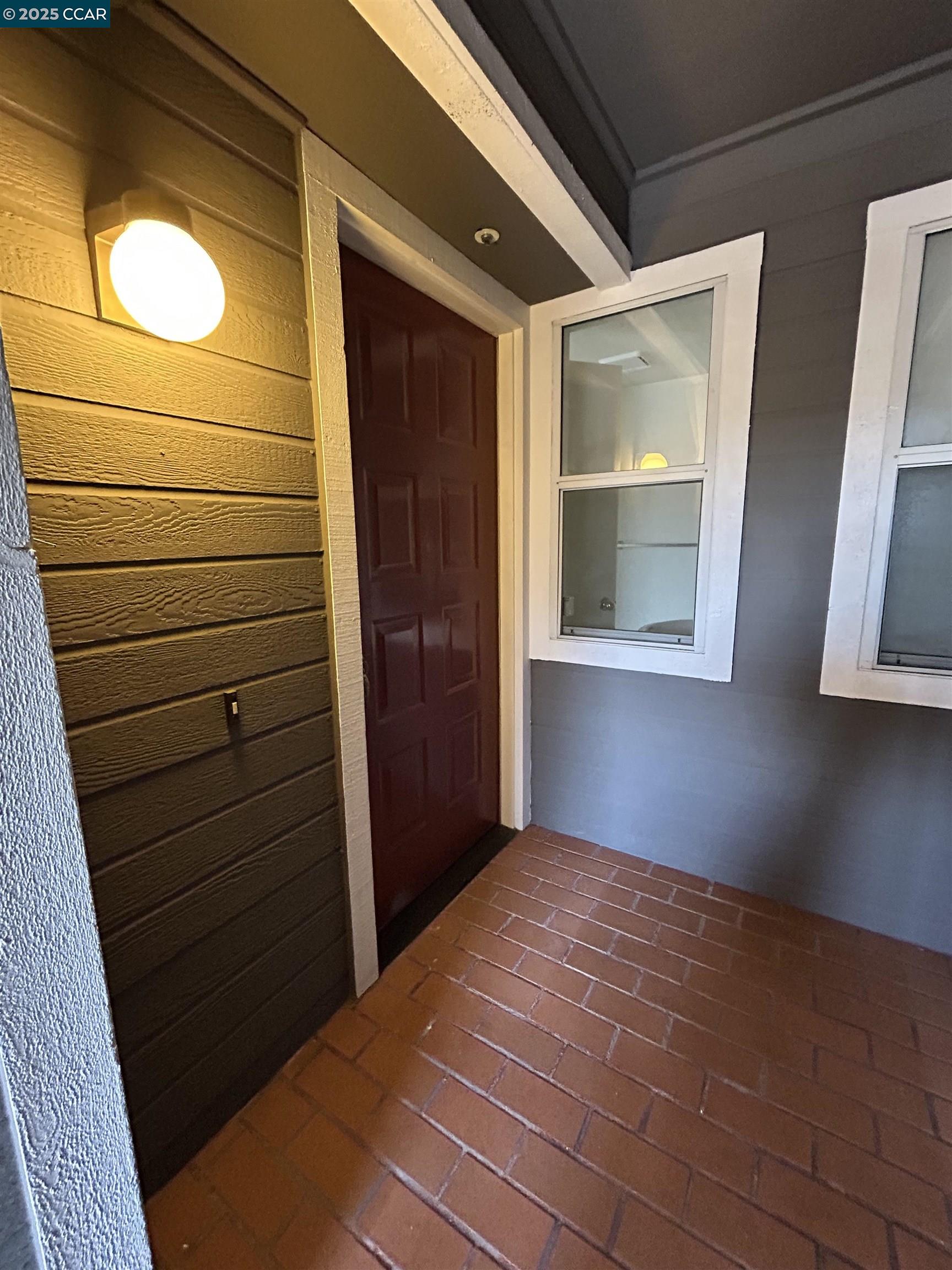 Detail Gallery Image 3 of 23 For 1358 E 7th St., Benicia,  CA 94510 - 2 Beds | 2/1 Baths
