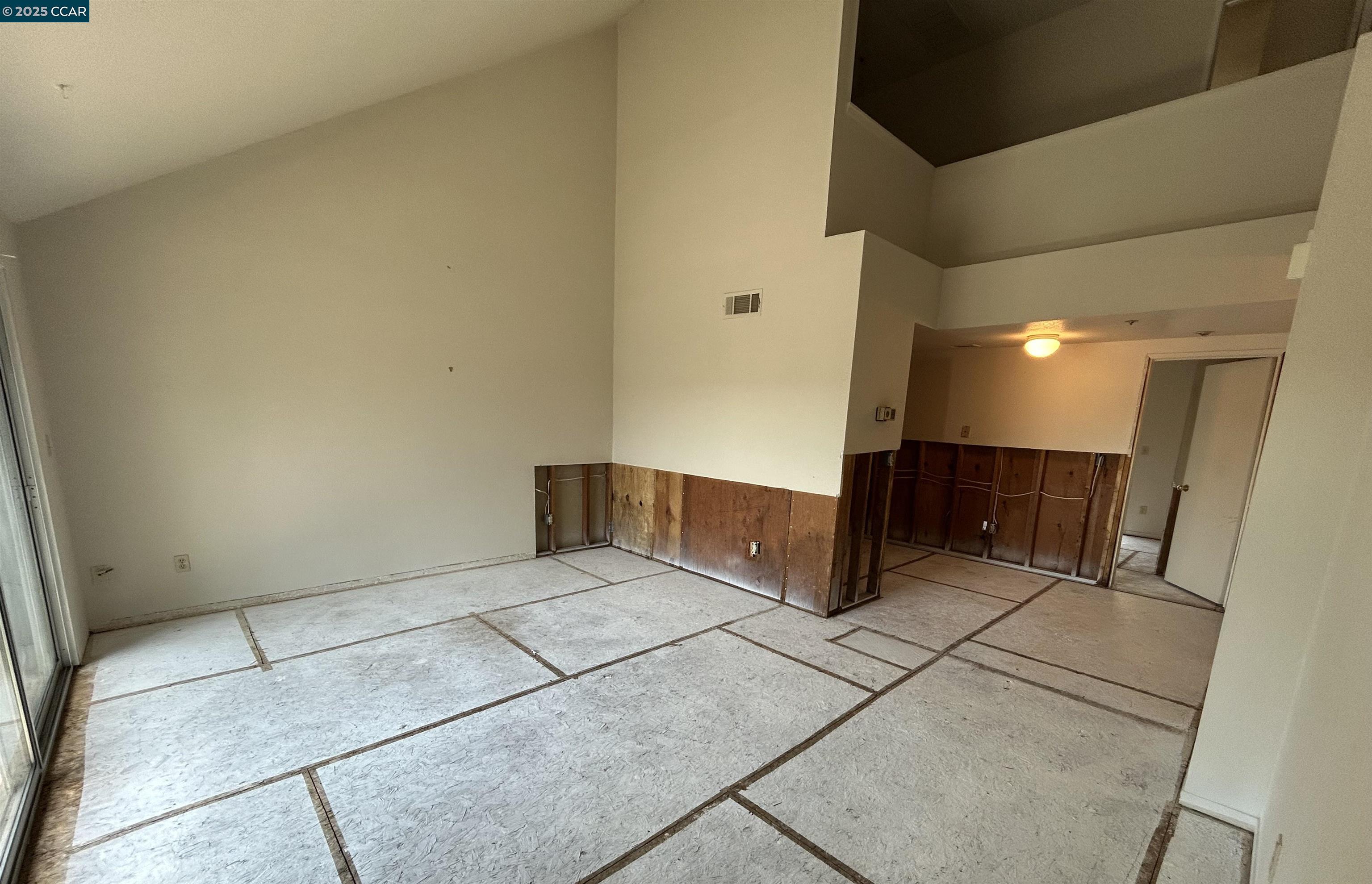 Detail Gallery Image 7 of 23 For 1358 E 7th St., Benicia,  CA 94510 - 2 Beds | 2/1 Baths
