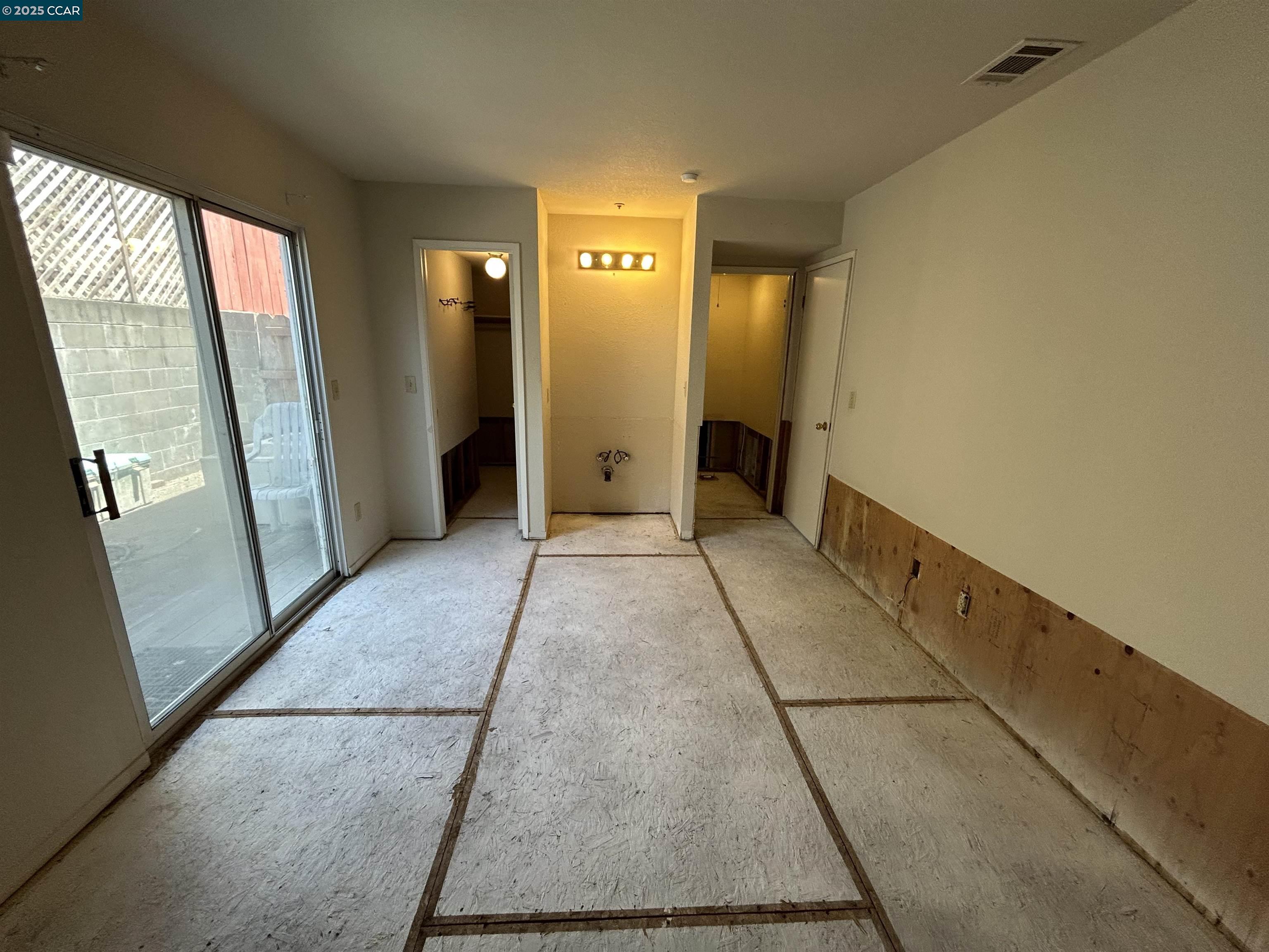 Detail Gallery Image 9 of 23 For 1358 E 7th St., Benicia,  CA 94510 - 2 Beds | 2/1 Baths