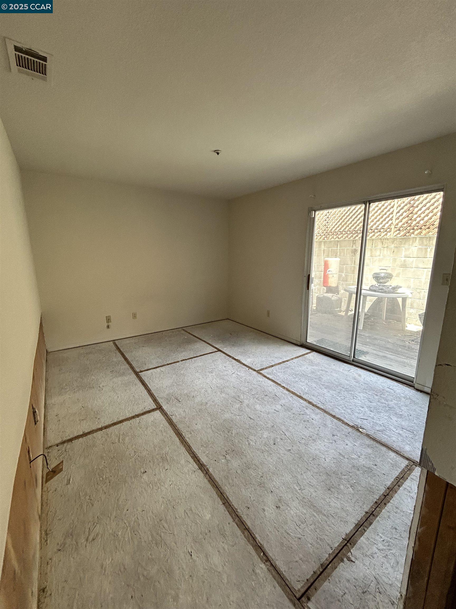 Detail Gallery Image 10 of 23 For 1358 E 7th St., Benicia,  CA 94510 - 2 Beds | 2/1 Baths