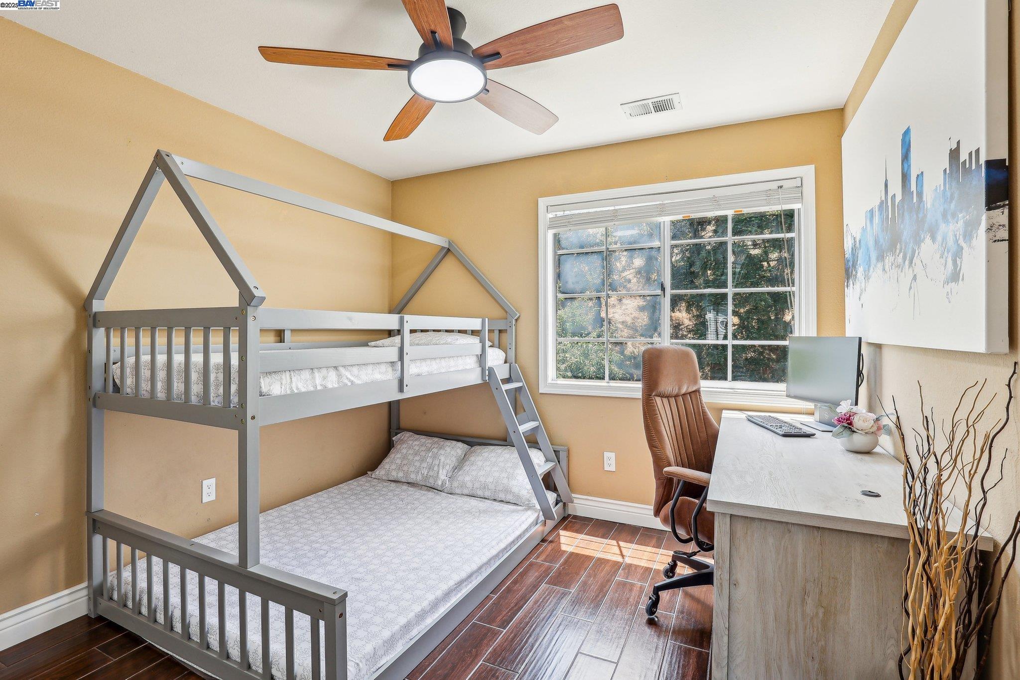 Detail Gallery Image 21 of 32 For 1060 Green Point Ct, Concord,  CA 94521 - 3 Beds | 2/1 Baths