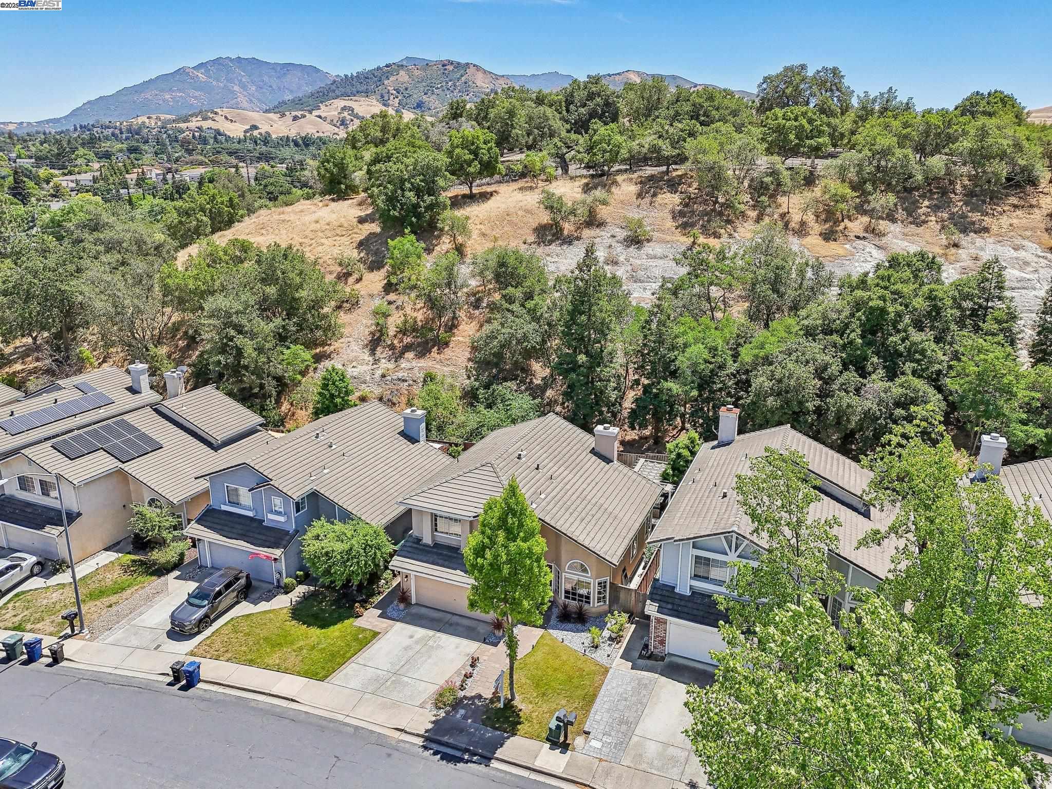 Detail Gallery Image 27 of 32 For 1060 Green Point Ct, Concord,  CA 94521 - 3 Beds | 2/1 Baths