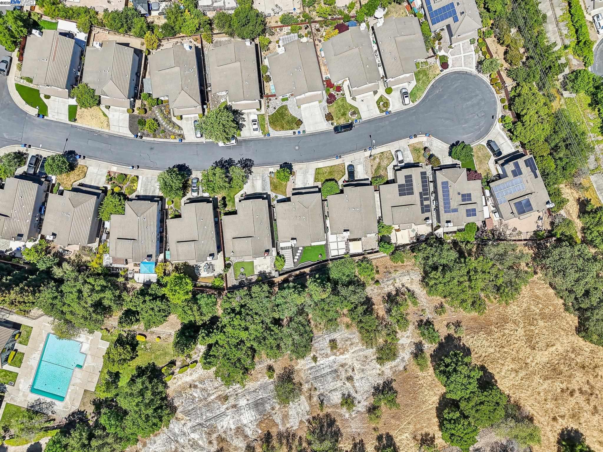 Detail Gallery Image 29 of 32 For 1060 Green Point Ct, Concord,  CA 94521 - 3 Beds | 2/1 Baths
