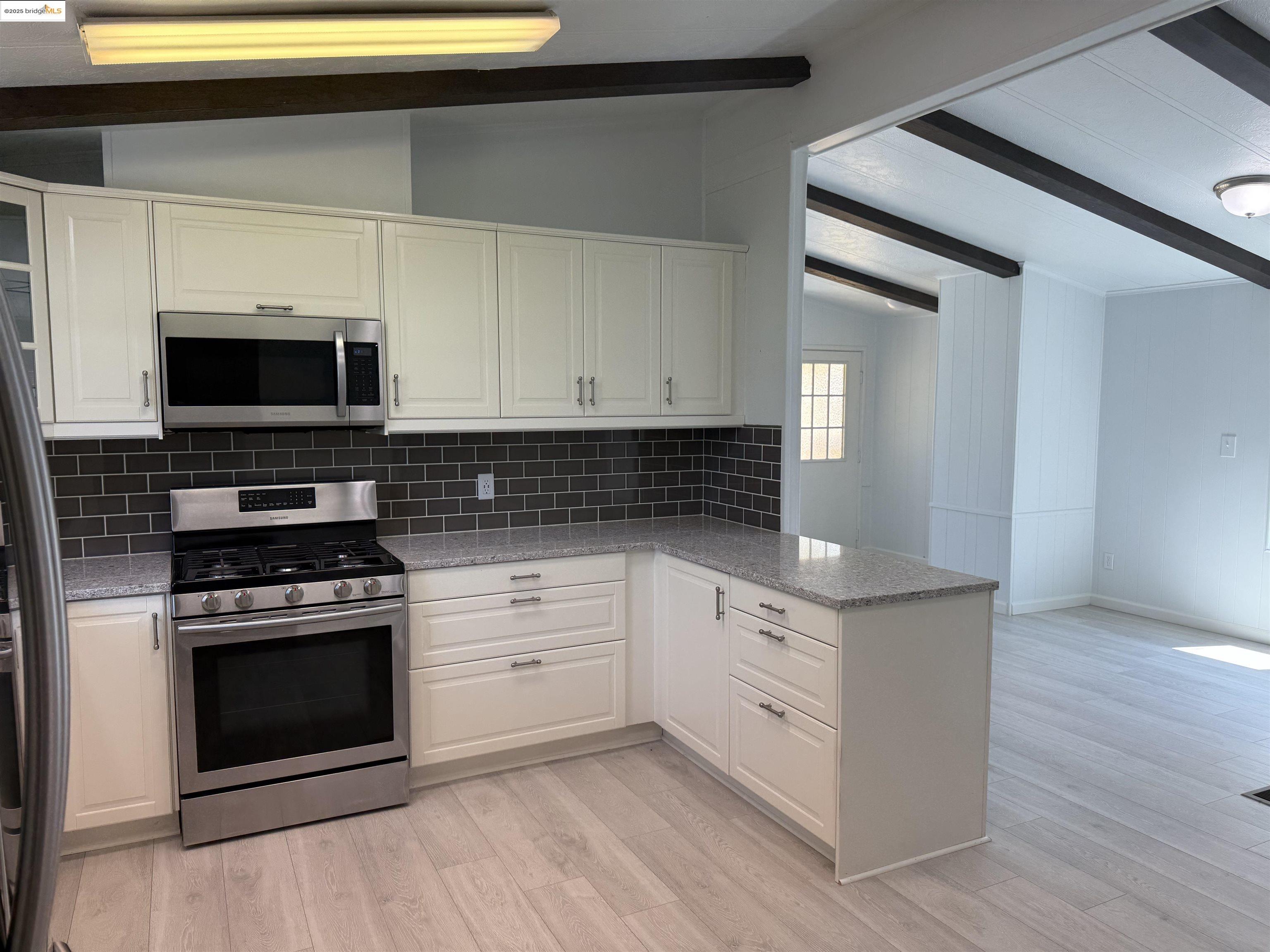 Detail Gallery Image 6 of 11 For 841 W Brannan Island Rd #3,  Isleton,  CA 94641 - 2 Beds | 2 Baths