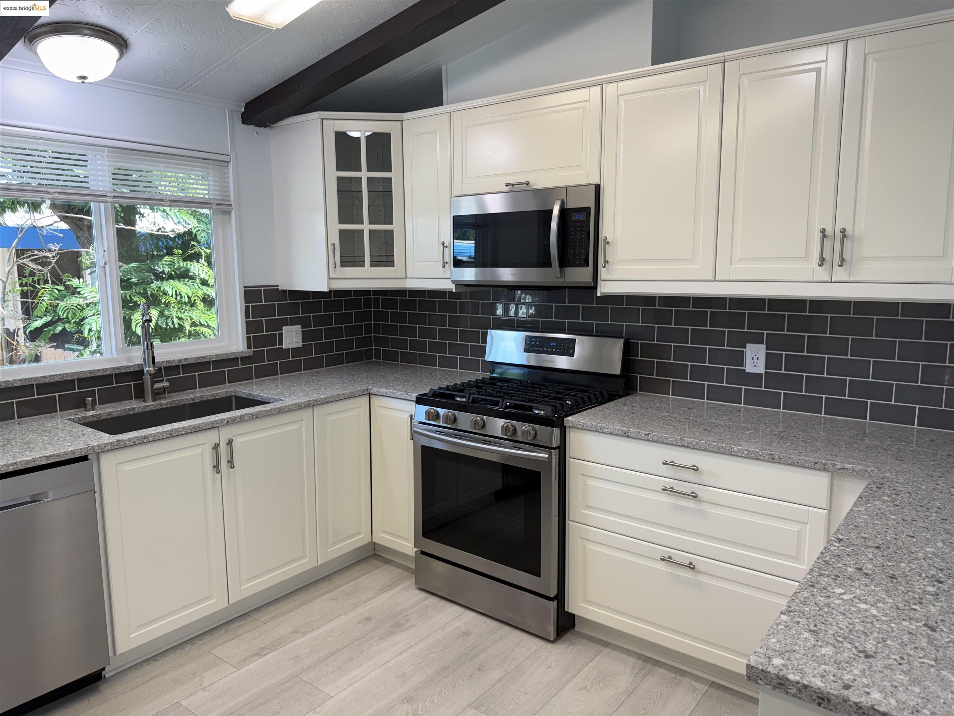Detail Gallery Image 7 of 11 For 841 W Brannan Island Rd #3,  Isleton,  CA 94641 - 2 Beds | 2 Baths