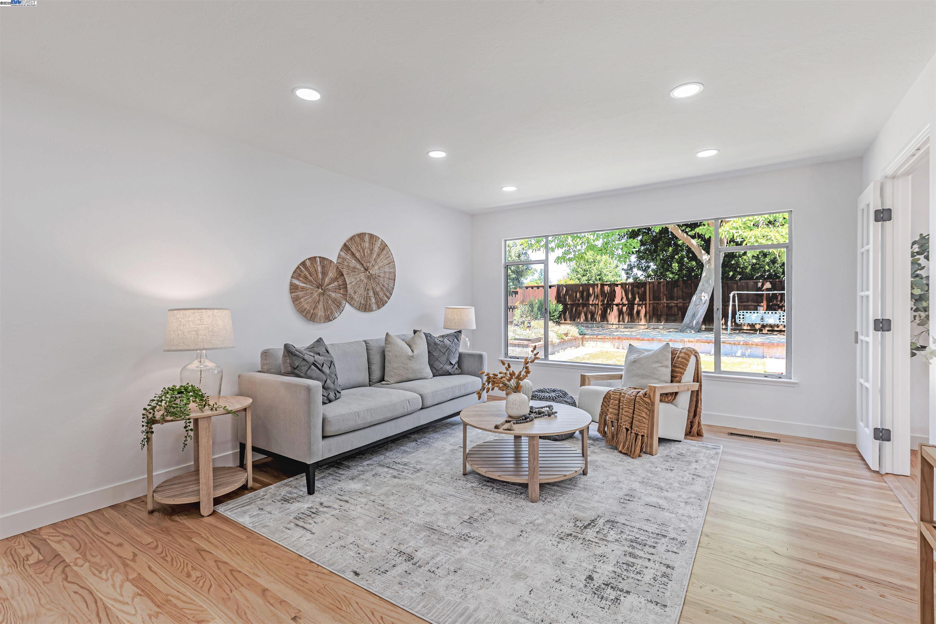 Detail Gallery Image 6 of 46 For 37972 Ballard Dr, Fremont,  CA 94536 - 3 Beds | 2 Baths