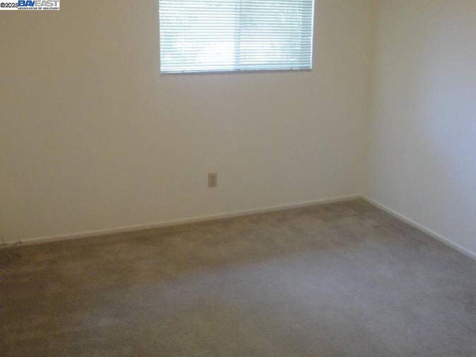Detail Gallery Image 11 of 12 For 902 F, Davis,  CA 95616 - 3 Beds | 1 Baths