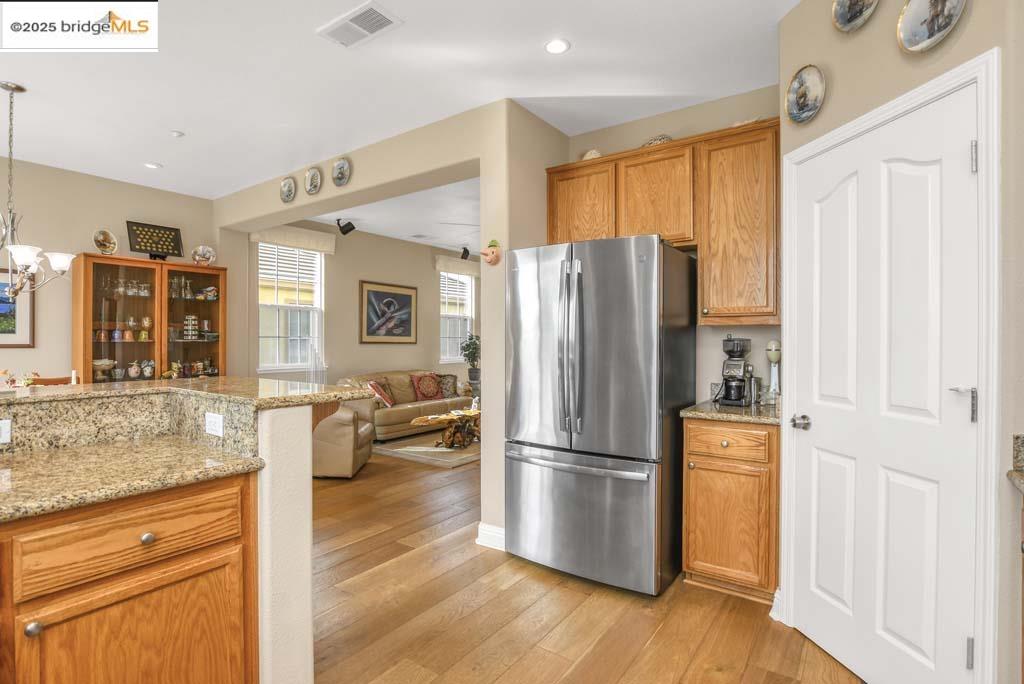 Detail Gallery Image 11 of 33 For 1559 Regent Dr, Brentwood,  CA 94513 - 2 Beds | 2 Baths