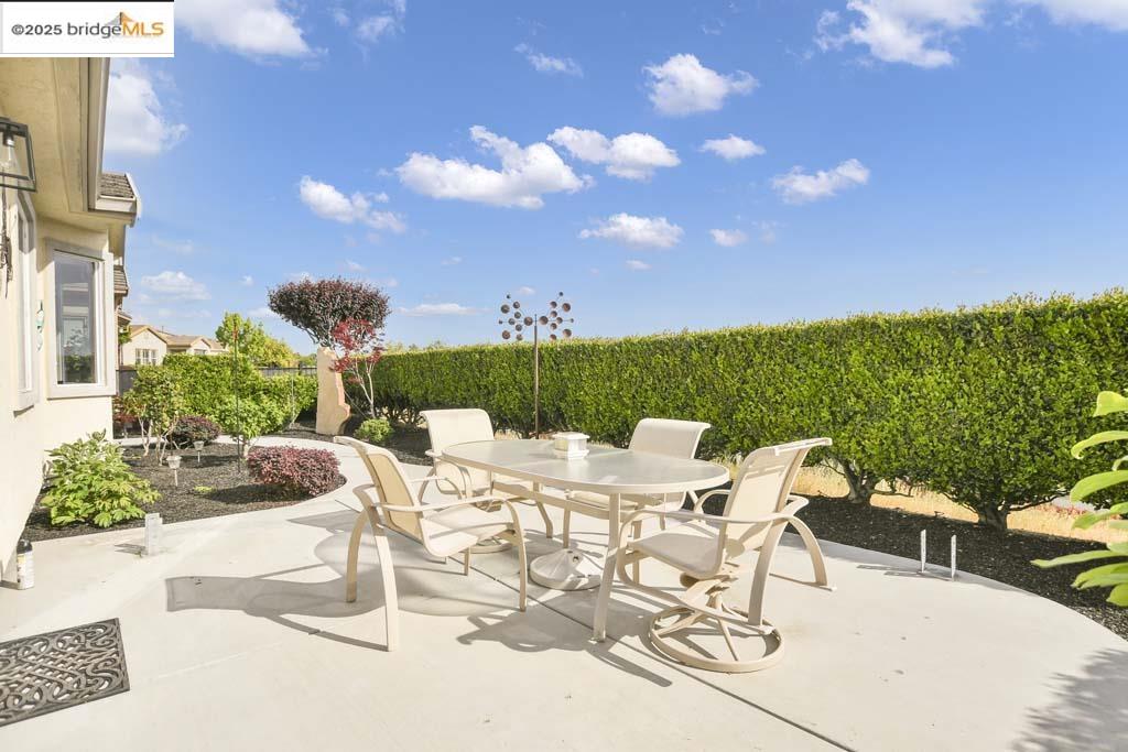 Detail Gallery Image 21 of 33 For 1559 Regent Dr, Brentwood,  CA 94513 - 2 Beds | 2 Baths