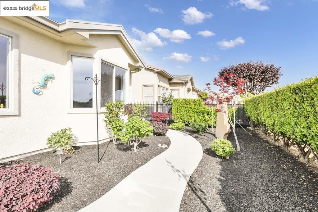 Detail Gallery Image 23 of 33 For 1559 Regent Dr, Brentwood,  CA 94513 - 2 Beds | 2 Baths
