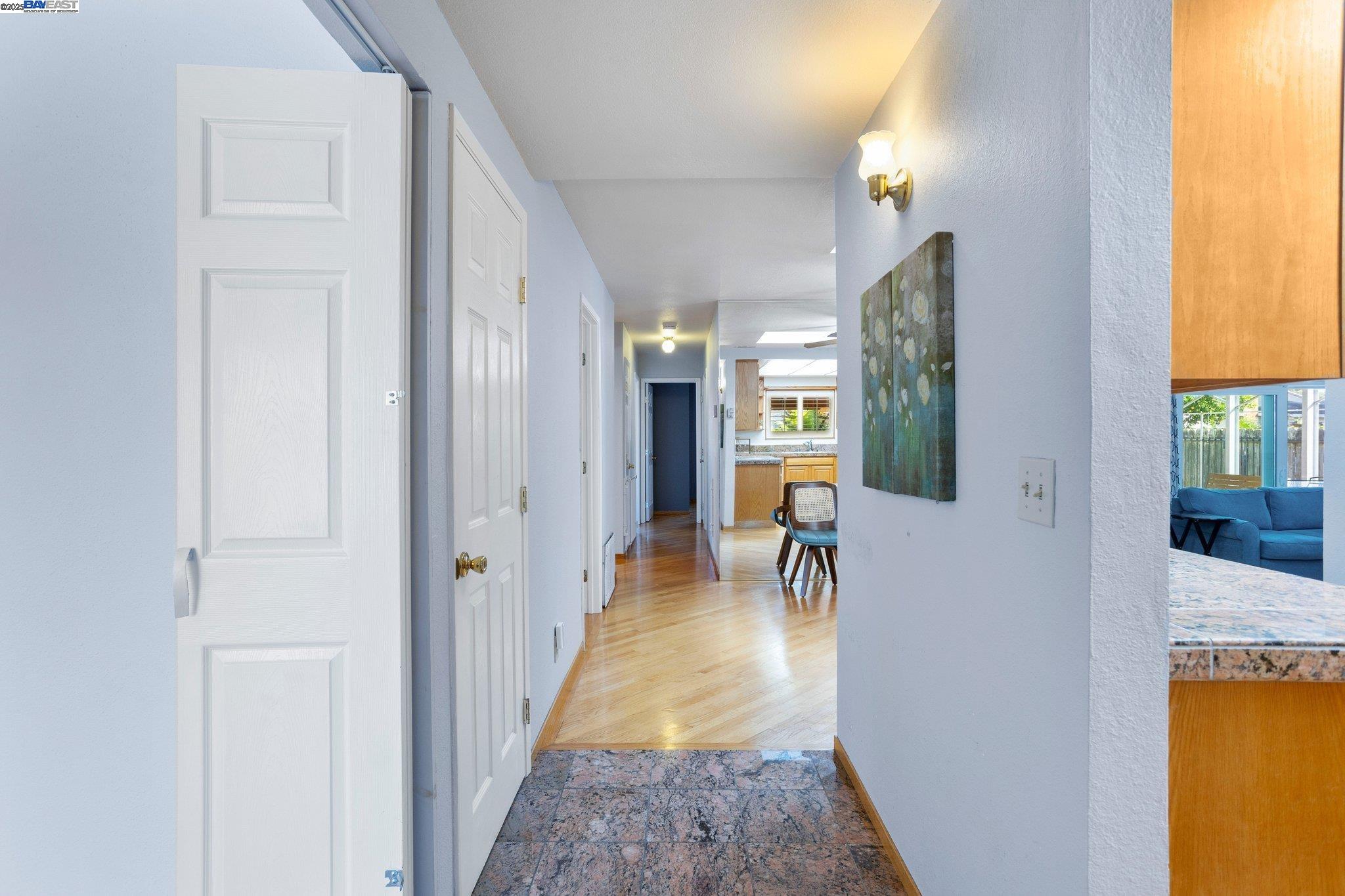 Detail Gallery Image 3 of 44 For 3158 Warwick Rd, Fremont,  CA 94555 - 4 Beds | 2 Baths