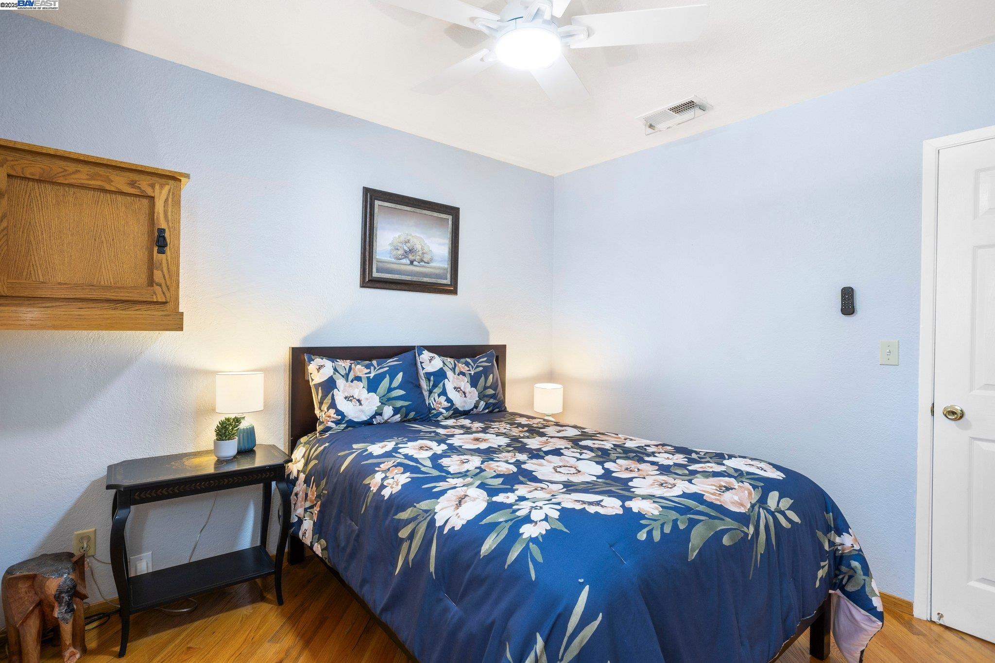 Detail Gallery Image 28 of 44 For 3158 Warwick Rd, Fremont,  CA 94555 - 4 Beds | 2 Baths
