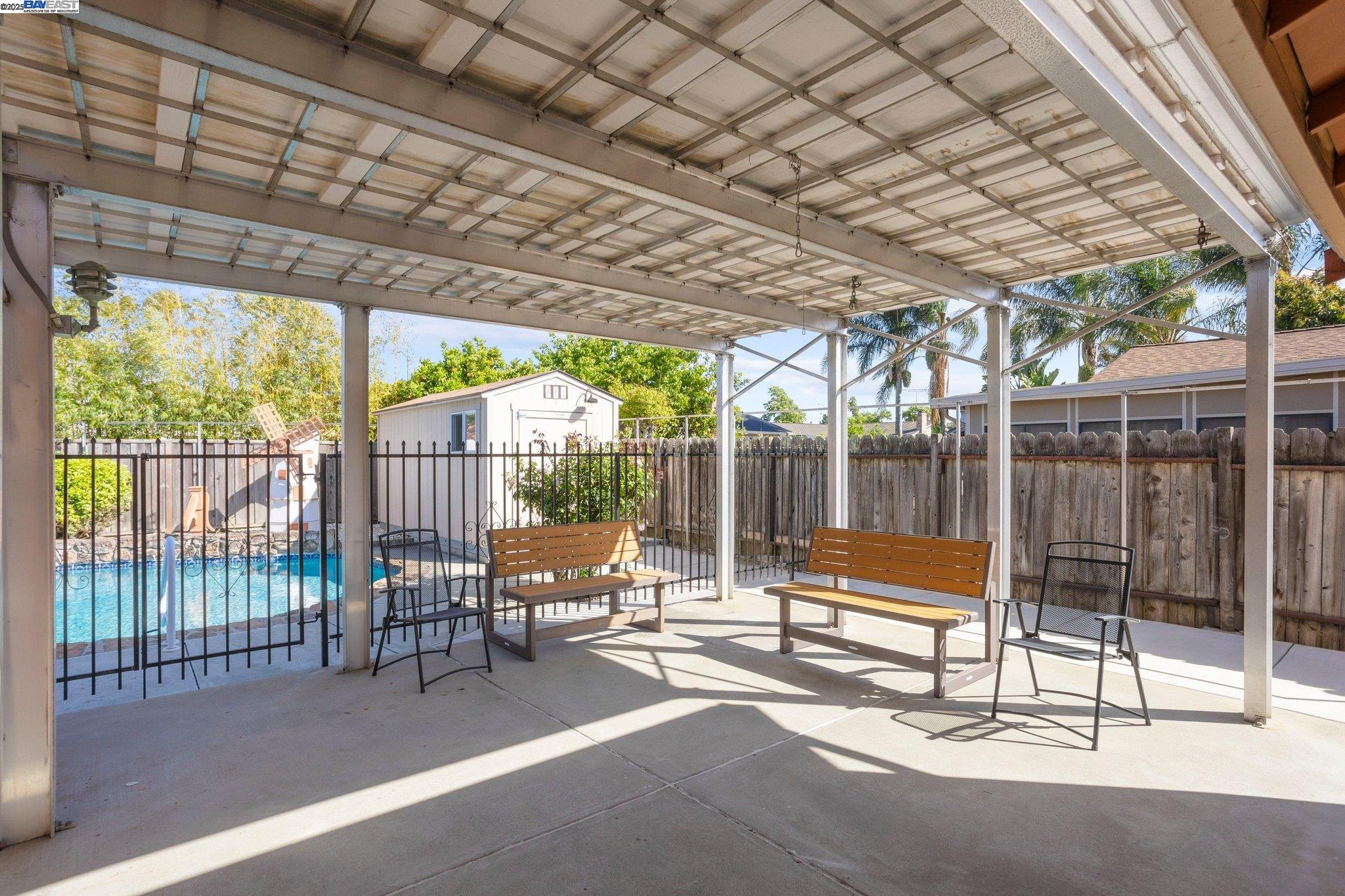 Detail Gallery Image 35 of 44 For 3158 Warwick Rd, Fremont,  CA 94555 - 4 Beds | 2 Baths