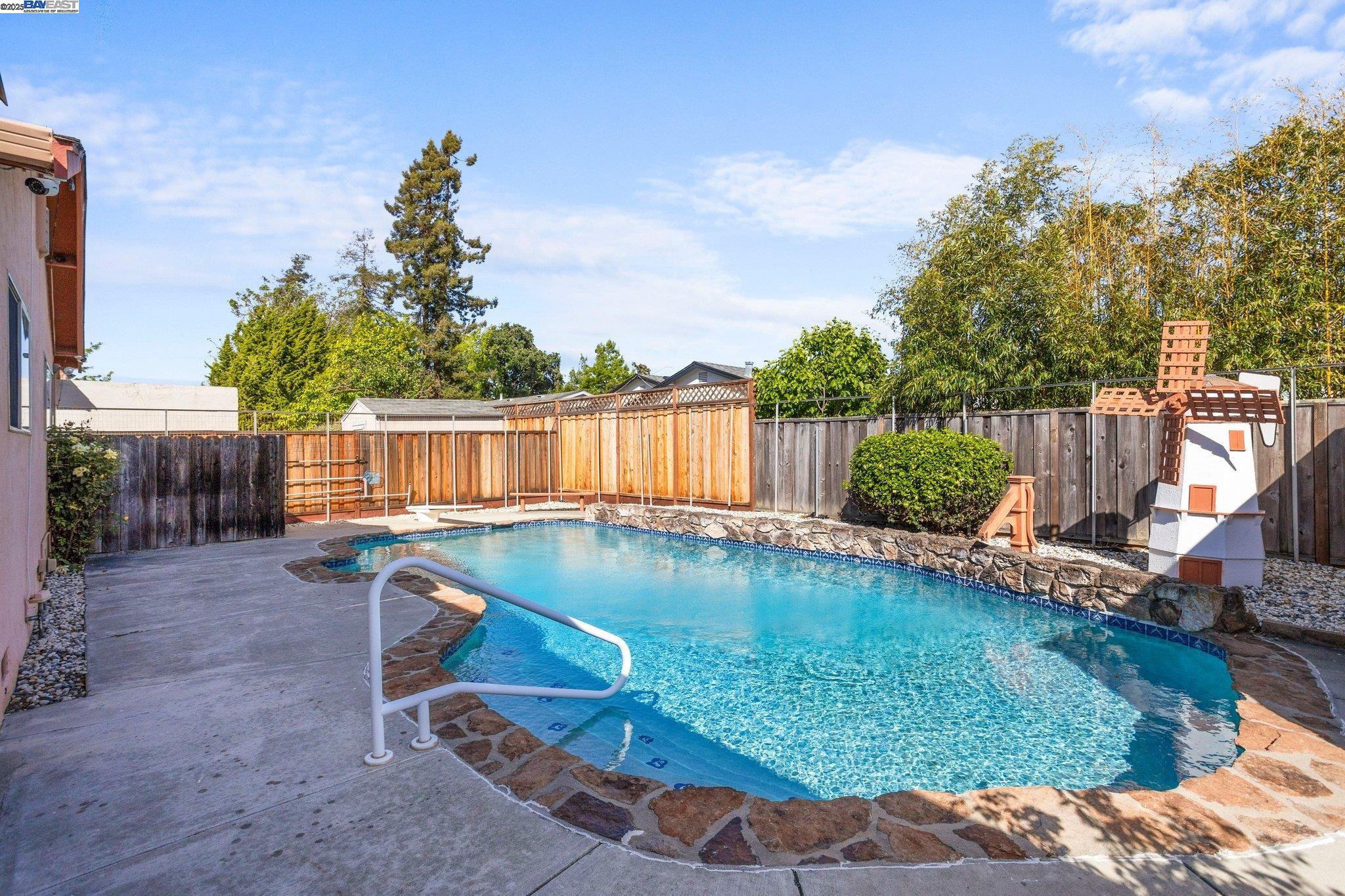 Detail Gallery Image 36 of 44 For 3158 Warwick Rd, Fremont,  CA 94555 - 4 Beds | 2 Baths