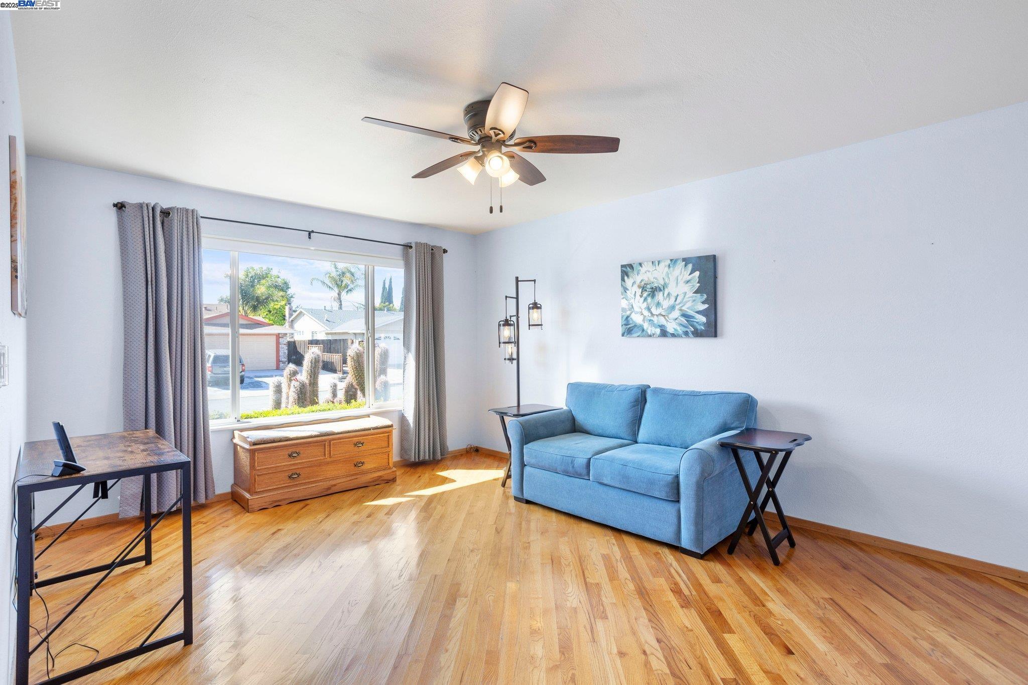 Detail Gallery Image 5 of 44 For 3158 Warwick Rd, Fremont,  CA 94555 - 4 Beds | 2 Baths