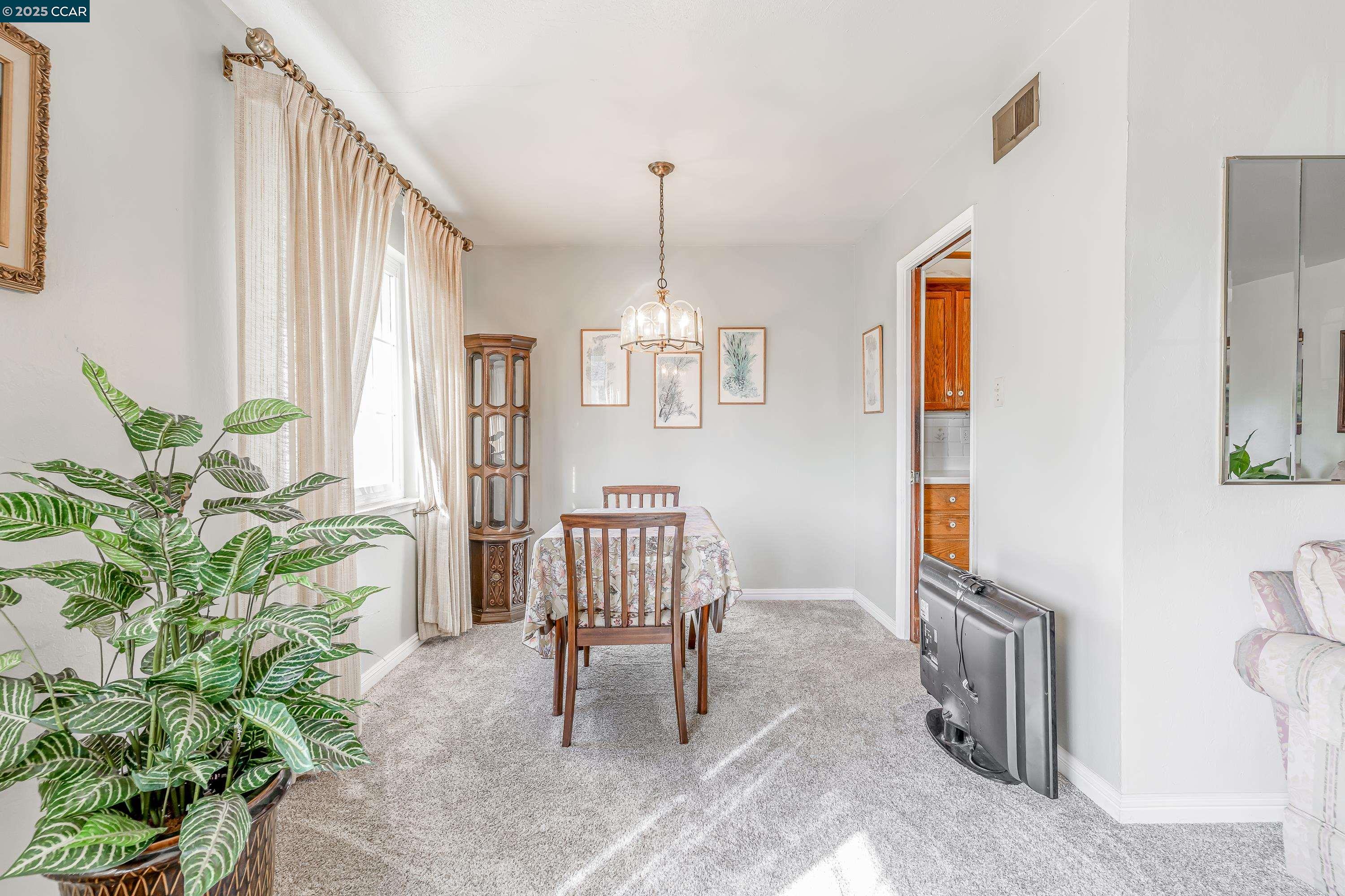 Detail Gallery Image 15 of 60 For 2952 May Rd, Richmond,  CA 94803 - 3 Beds | 1 Baths