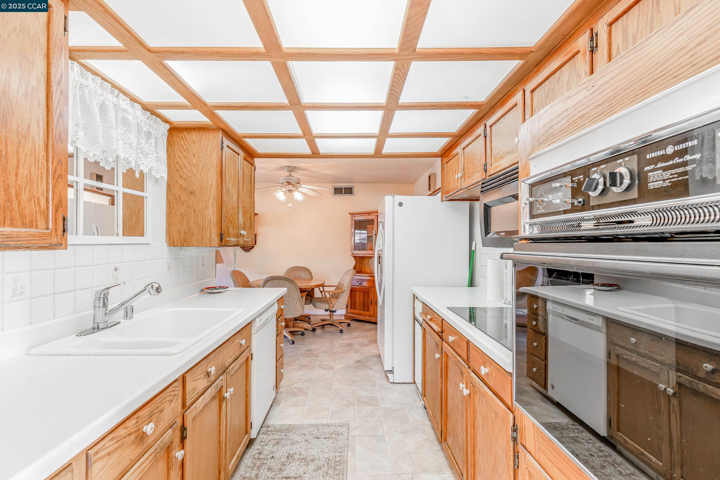 Detail Gallery Image 16 of 60 For 2952 May Rd, Richmond,  CA 94803 - 3 Beds | 1 Baths