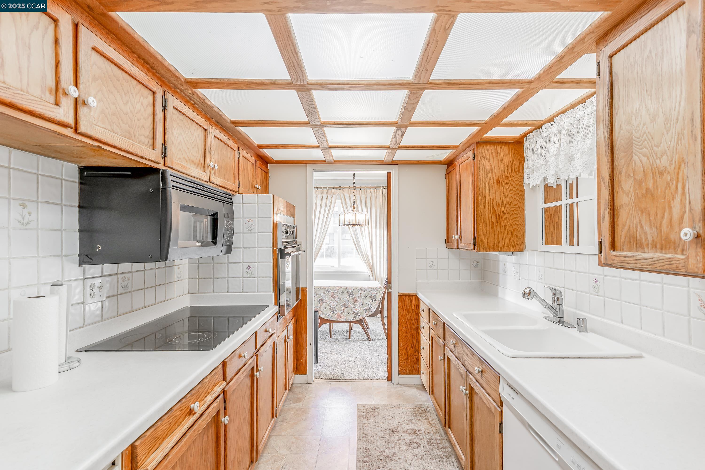 Detail Gallery Image 18 of 60 For 2952 May Rd, Richmond,  CA 94803 - 3 Beds | 1 Baths