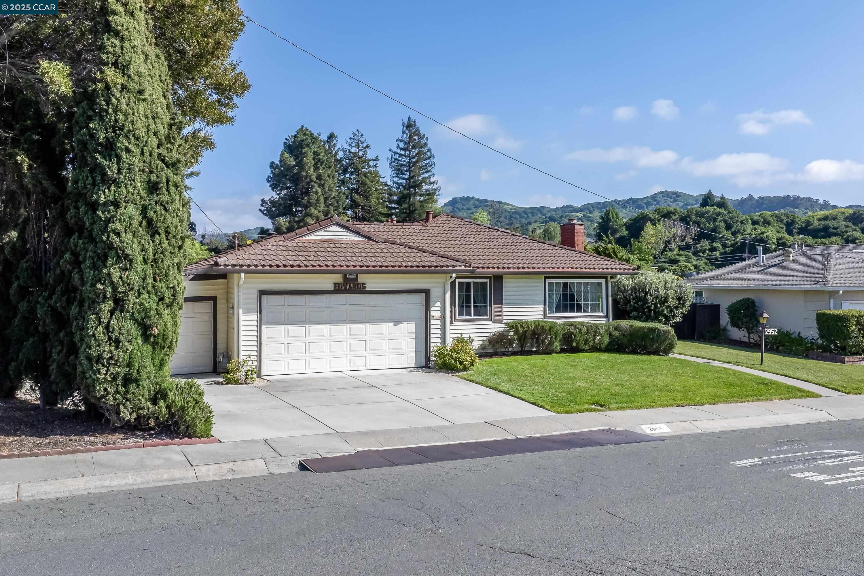 Detail Gallery Image 3 of 60 For 2952 May Rd, Richmond,  CA 94803 - 3 Beds | 1 Baths