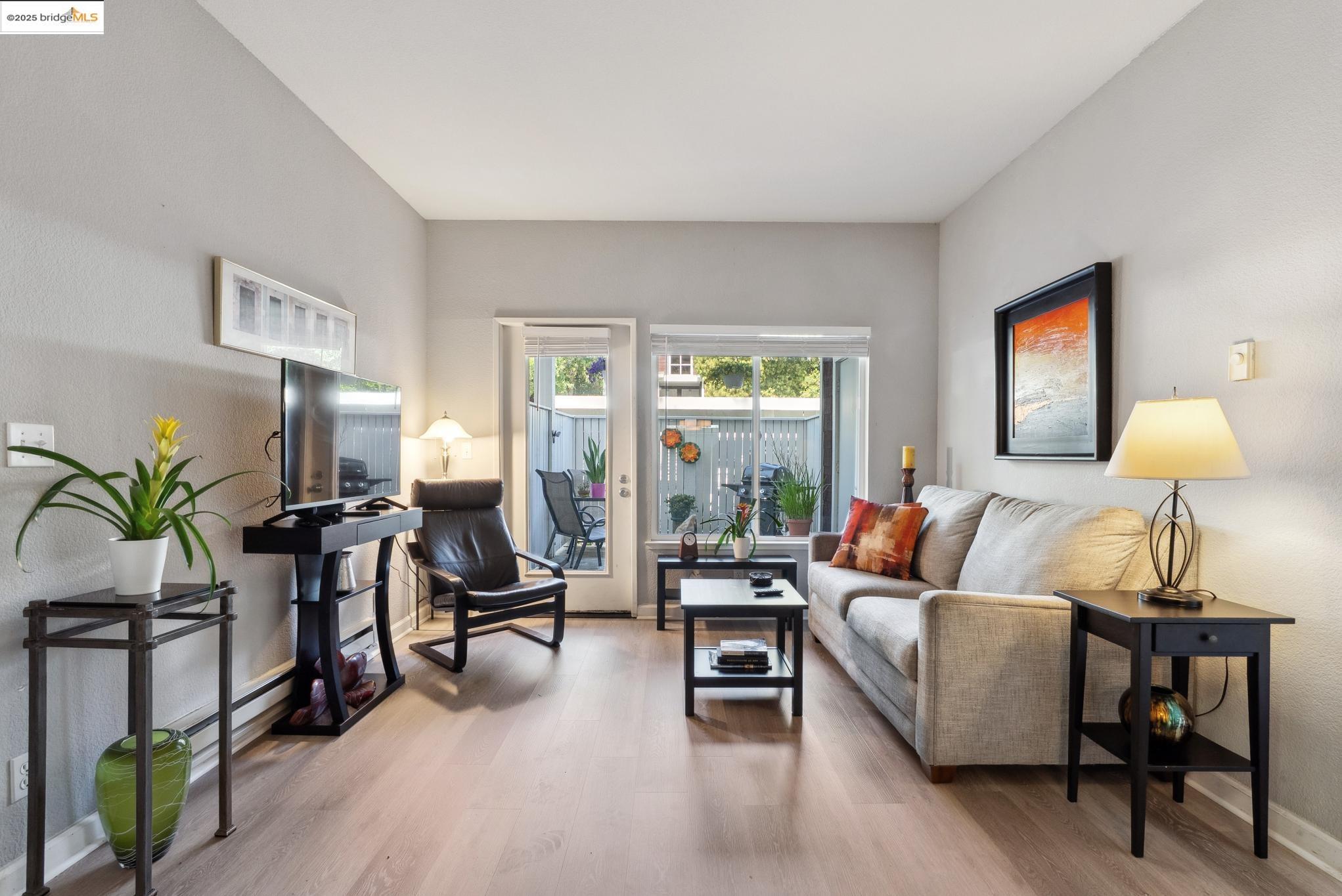 MLS: 41098271 Condo For Sale