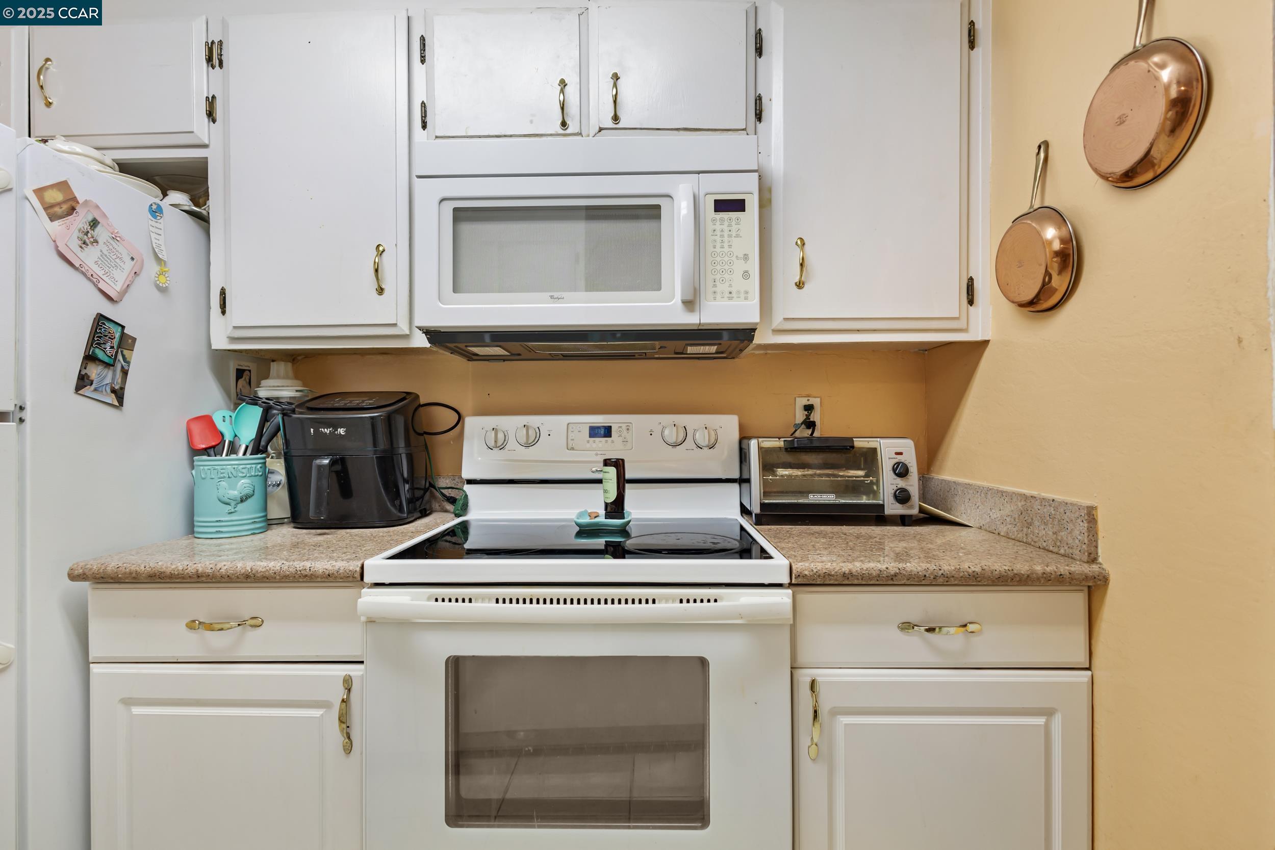 Photo #12: 41098272 Listing: Photo #12