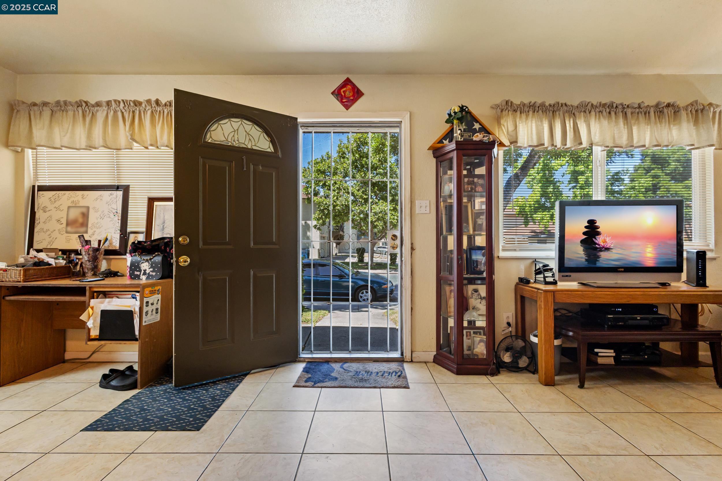 Photo #5: 41098272 Listing: Photo #5