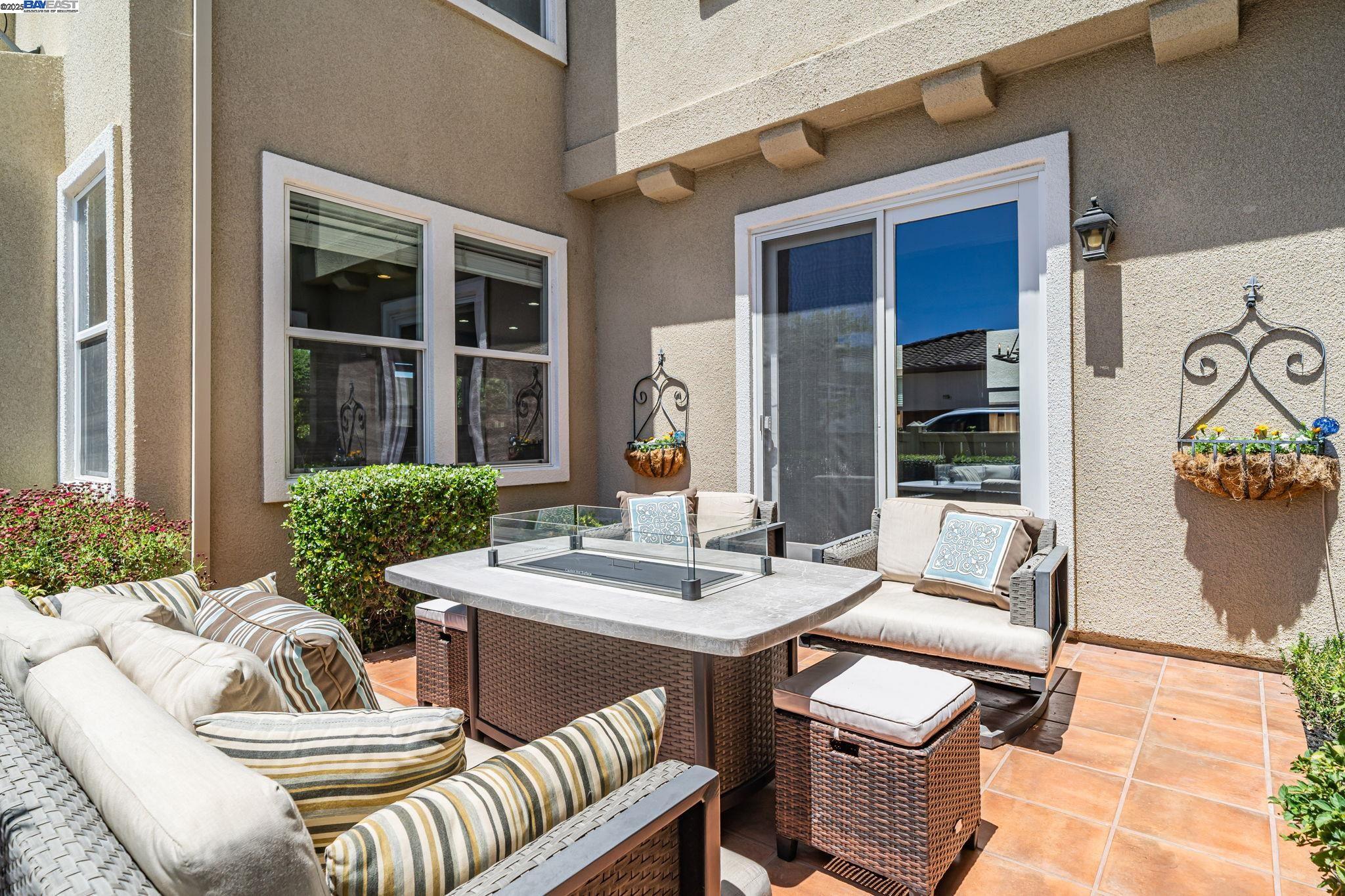 Detail Gallery Image 21 of 54 For 1591 Aria Ct, Livermore,  CA 94550 - 4 Beds | 2/1 Baths