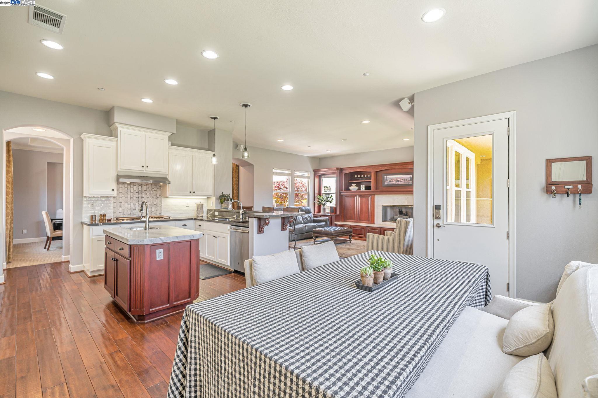 Detail Gallery Image 27 of 54 For 1591 Aria Ct, Livermore,  CA 94550 - 4 Beds | 2/1 Baths