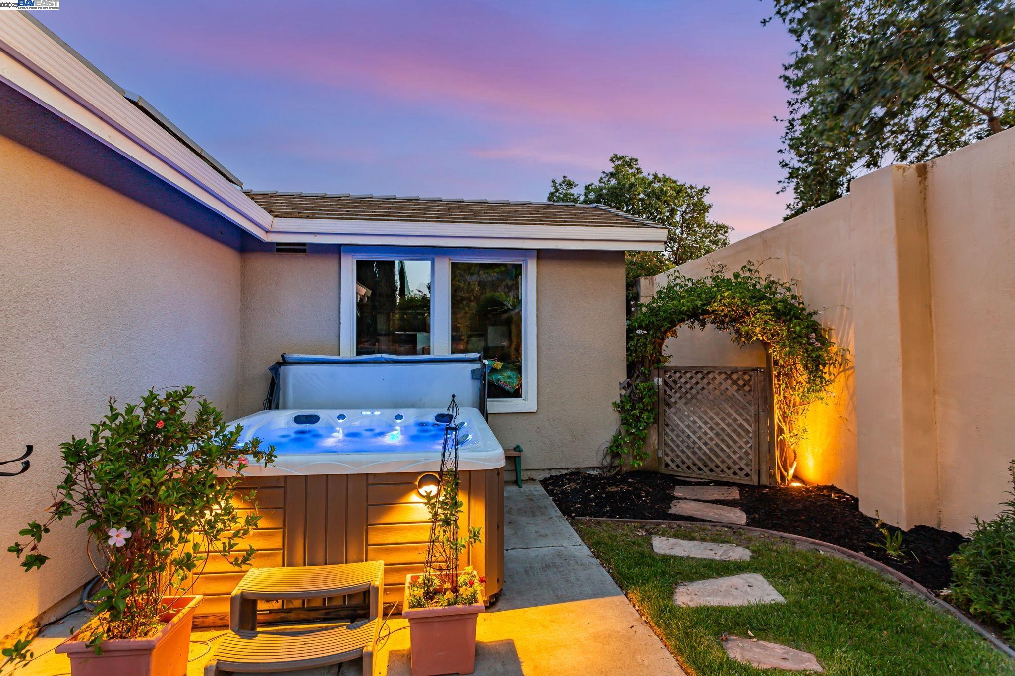 Detail Gallery Image 8 of 54 For 1591 Aria Ct, Livermore,  CA 94550 - 4 Beds | 2/1 Baths