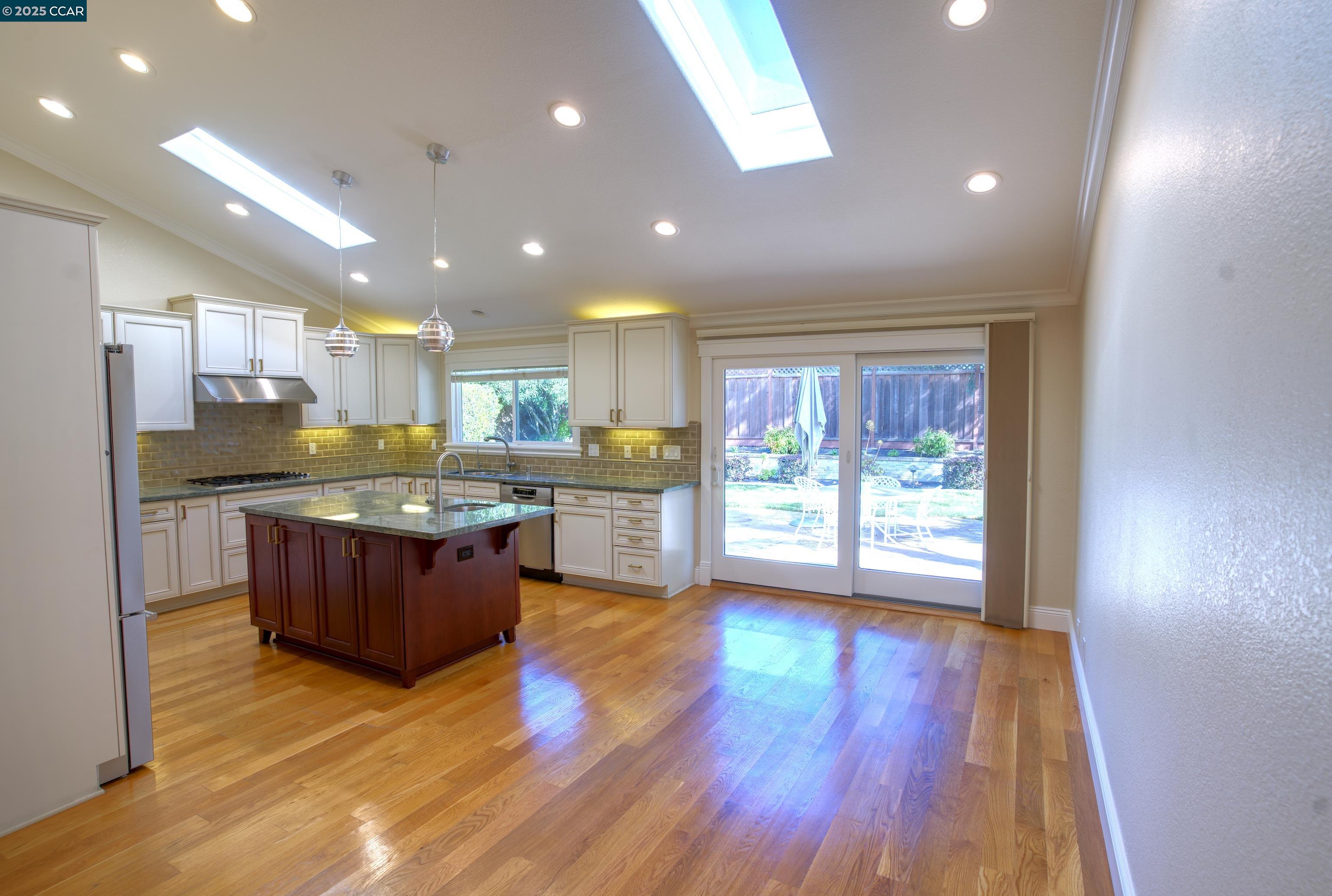 Detail Gallery Image 12 of 31 For 135 St. Patrick's Drive, Danville,  CA 94526 - 3 Beds | 2 Baths