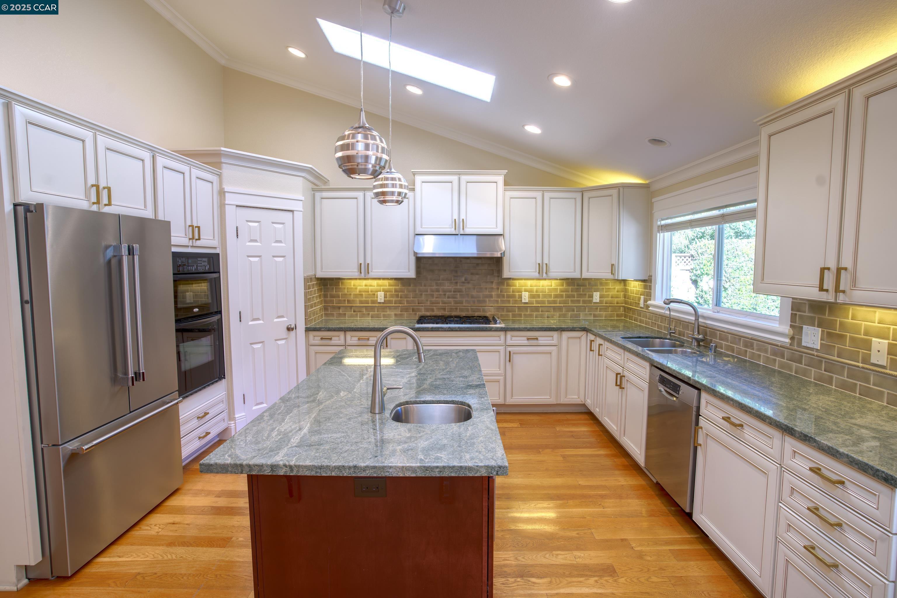 Detail Gallery Image 16 of 31 For 135 St. Patrick's Drive, Danville,  CA 94526 - 3 Beds | 2 Baths
