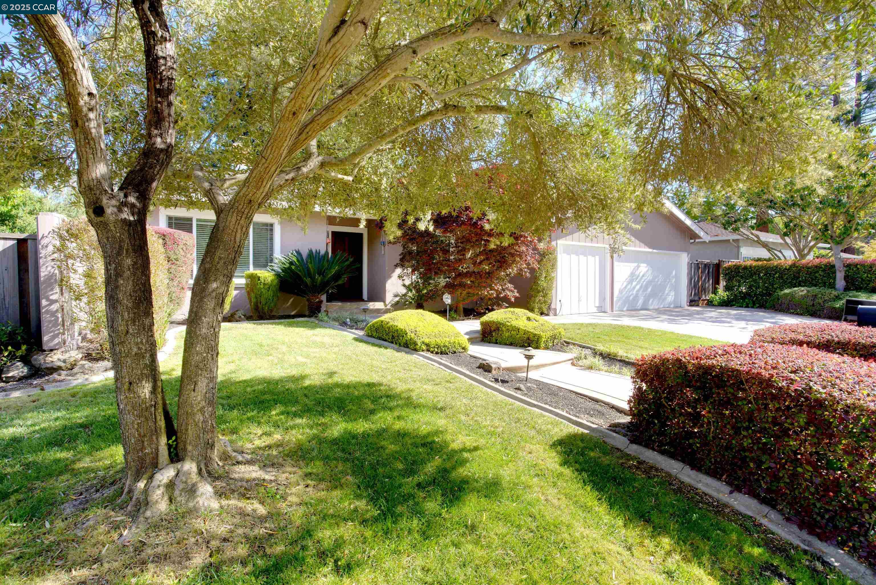 Detail Gallery Image 6 of 31 For 135 St. Patrick's Drive, Danville,  CA 94526 - 3 Beds | 2 Baths