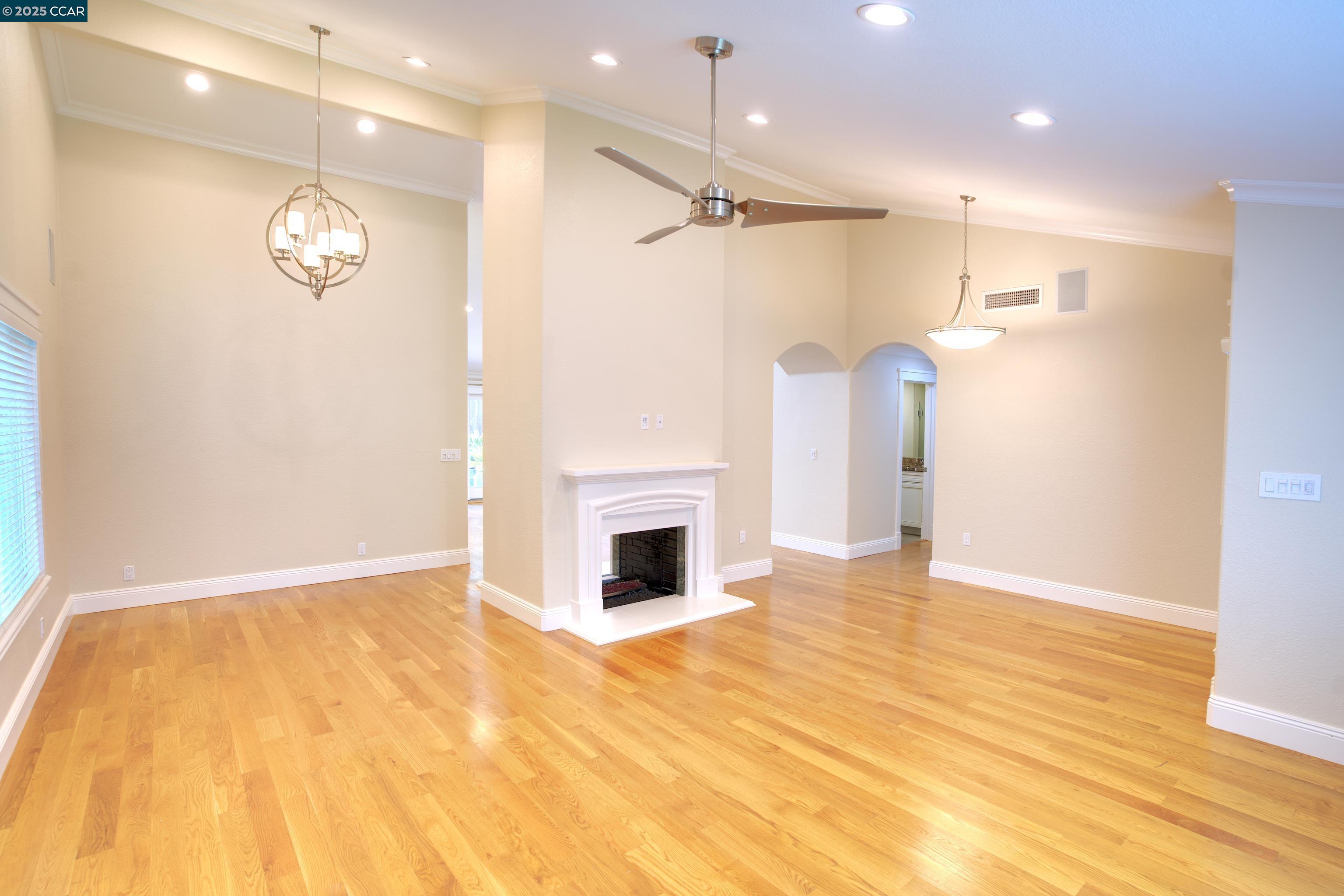 Detail Gallery Image 10 of 31 For 135 St. Patrick's Drive, Danville,  CA 94526 - 3 Beds | 2 Baths