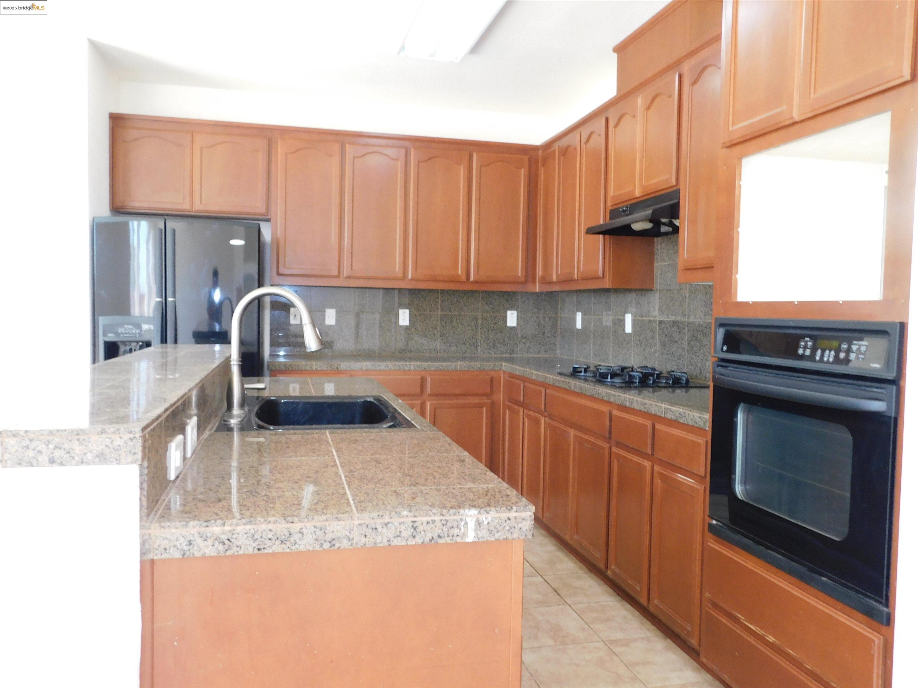 Detail Gallery Image 6 of 17 For 3915 Hummingbird Dr, Antioch,  CA 94509 - 5 Beds | 3 Baths