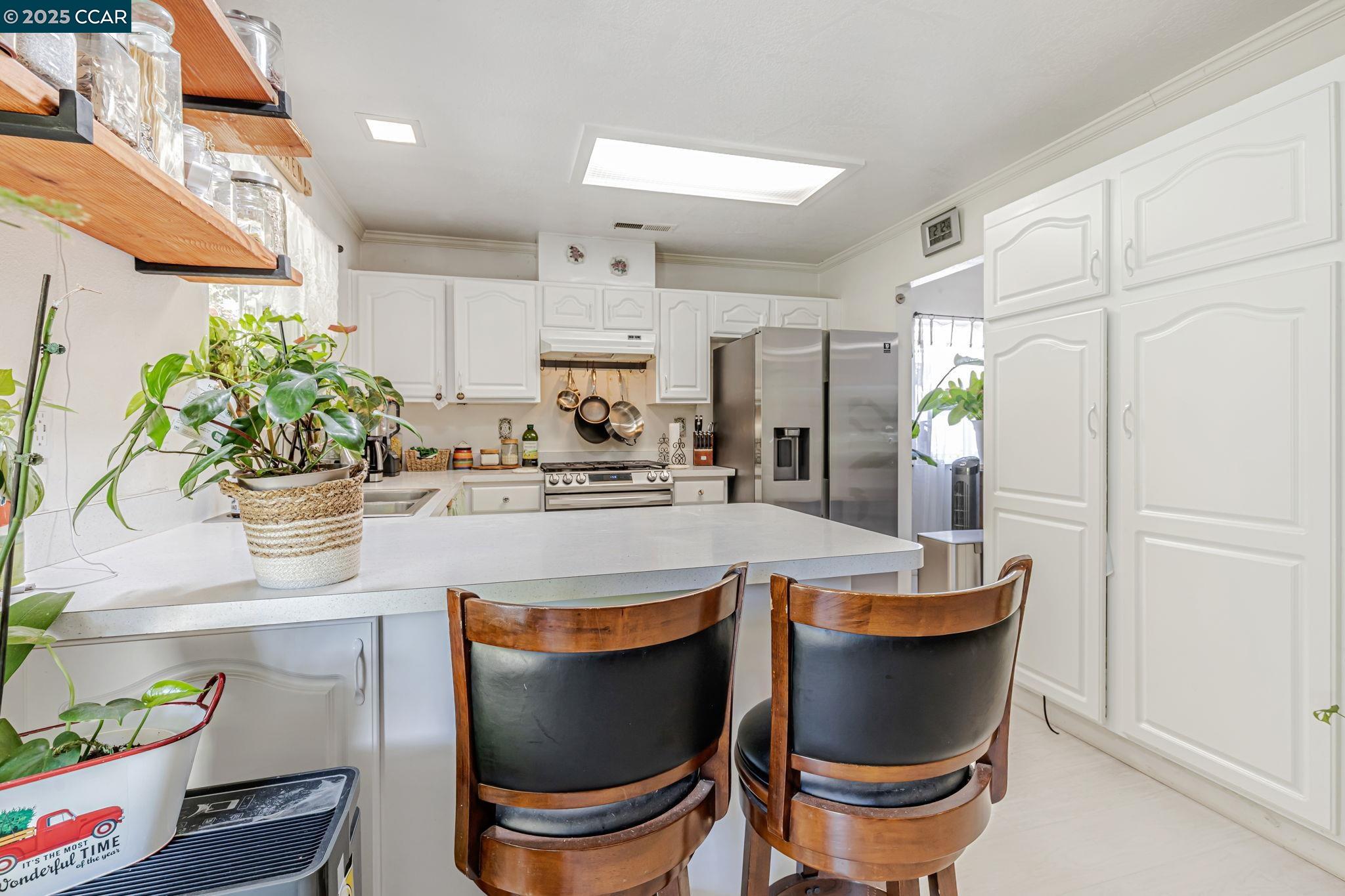 Detail Gallery Image 18 of 38 For 4564 Winding River Cir, Stockton,  CA 95219 - 3 Beds | 2 Baths