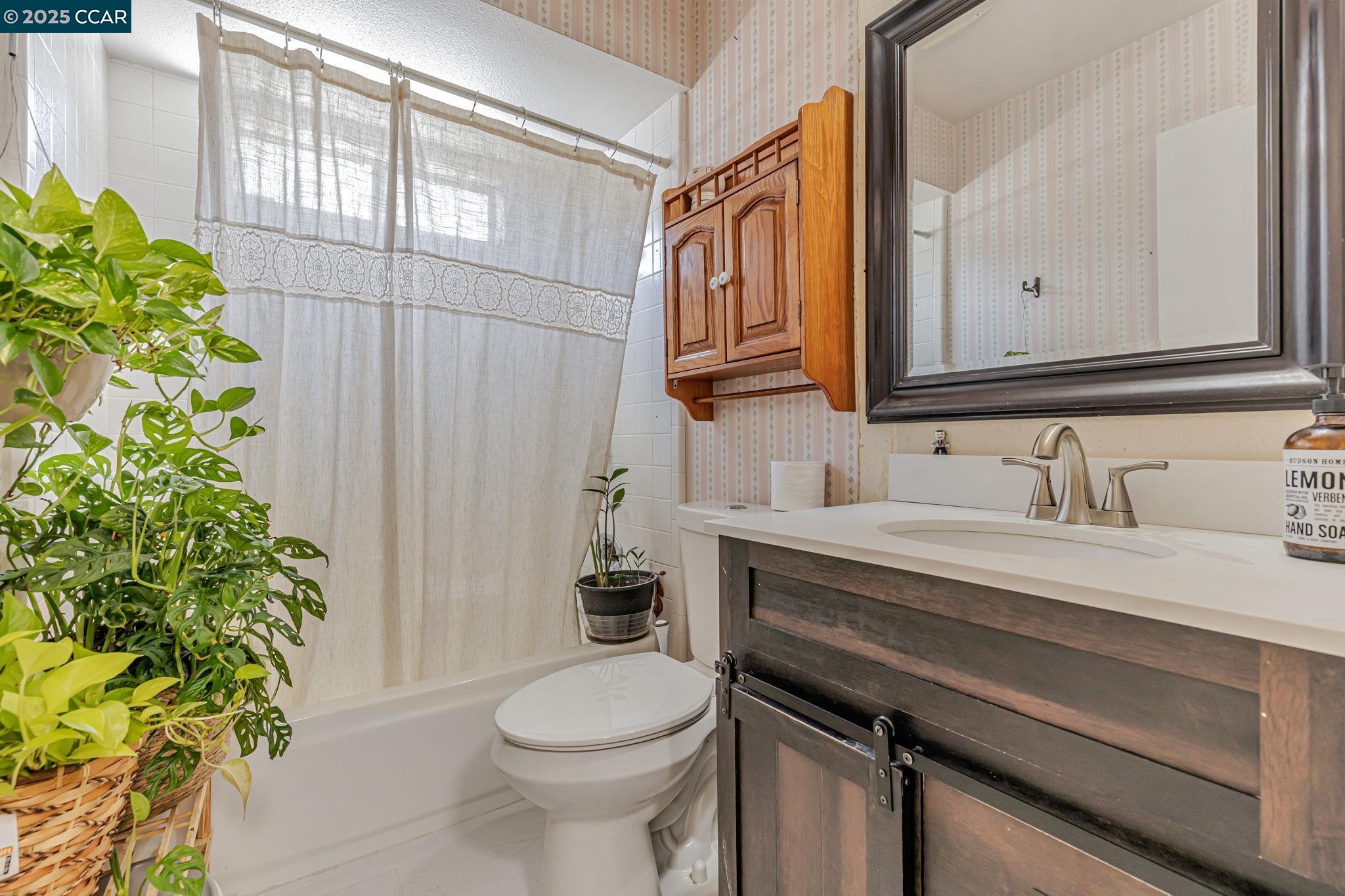 Detail Gallery Image 29 of 38 For 4564 Winding River Cir, Stockton,  CA 95219 - 3 Beds | 2 Baths