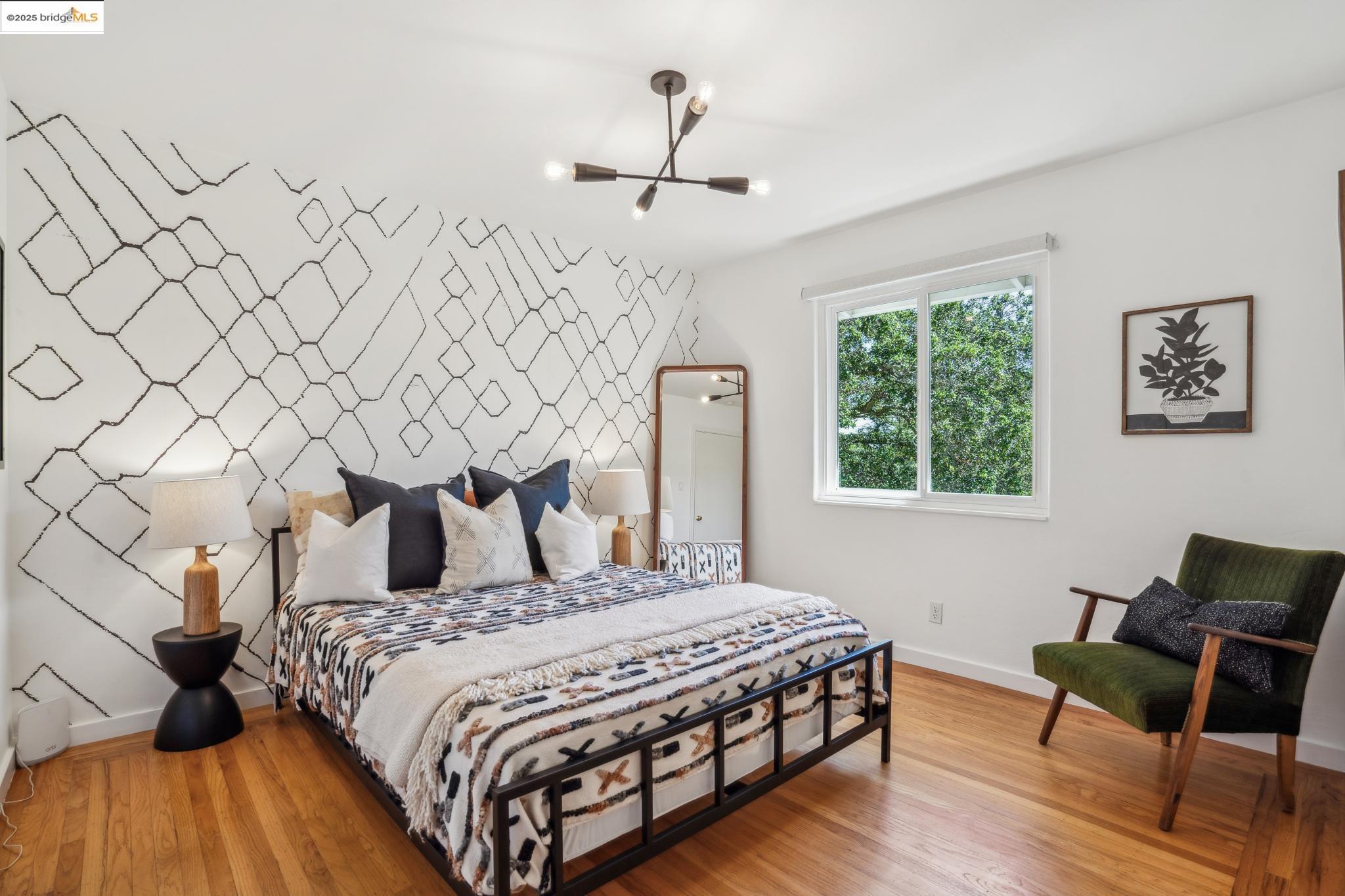 Detail Gallery Image 21 of 60 For 3901 Oakmore Rd, Oakland,  CA 94602 - 4 Beds | 3 Baths