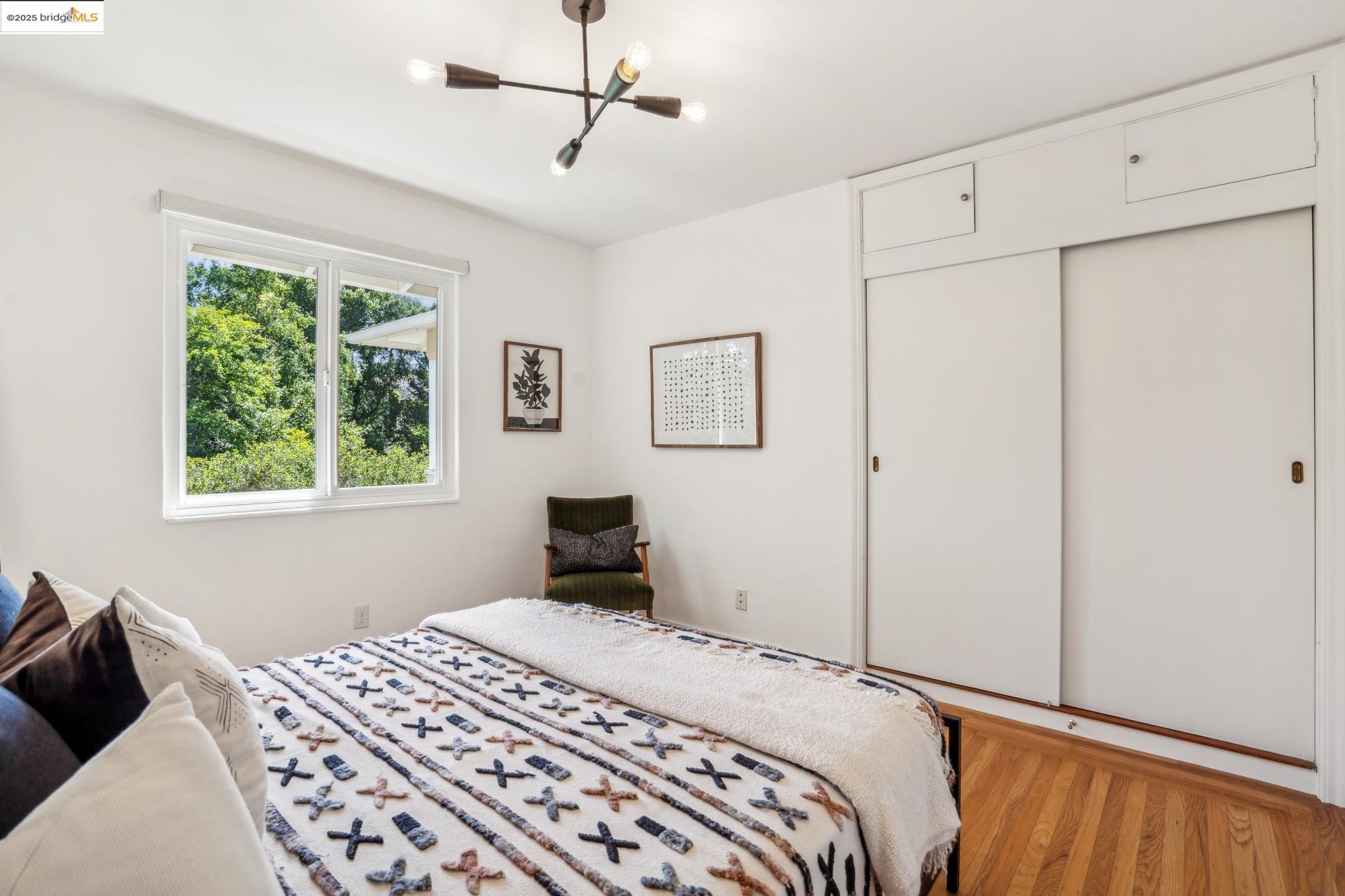 Detail Gallery Image 22 of 60 For 3901 Oakmore Rd, Oakland,  CA 94602 - 4 Beds | 3 Baths