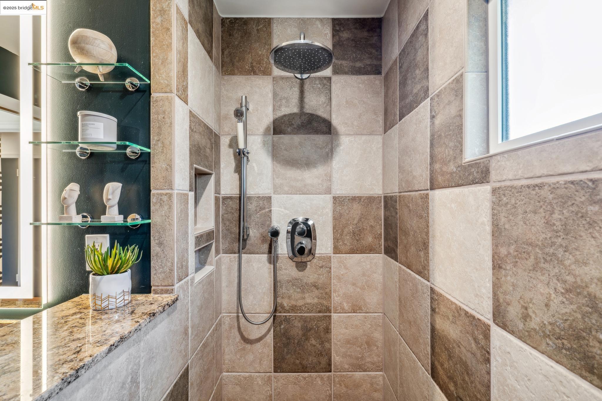 Detail Gallery Image 30 of 60 For 3901 Oakmore Rd, Oakland,  CA 94602 - 4 Beds | 3 Baths