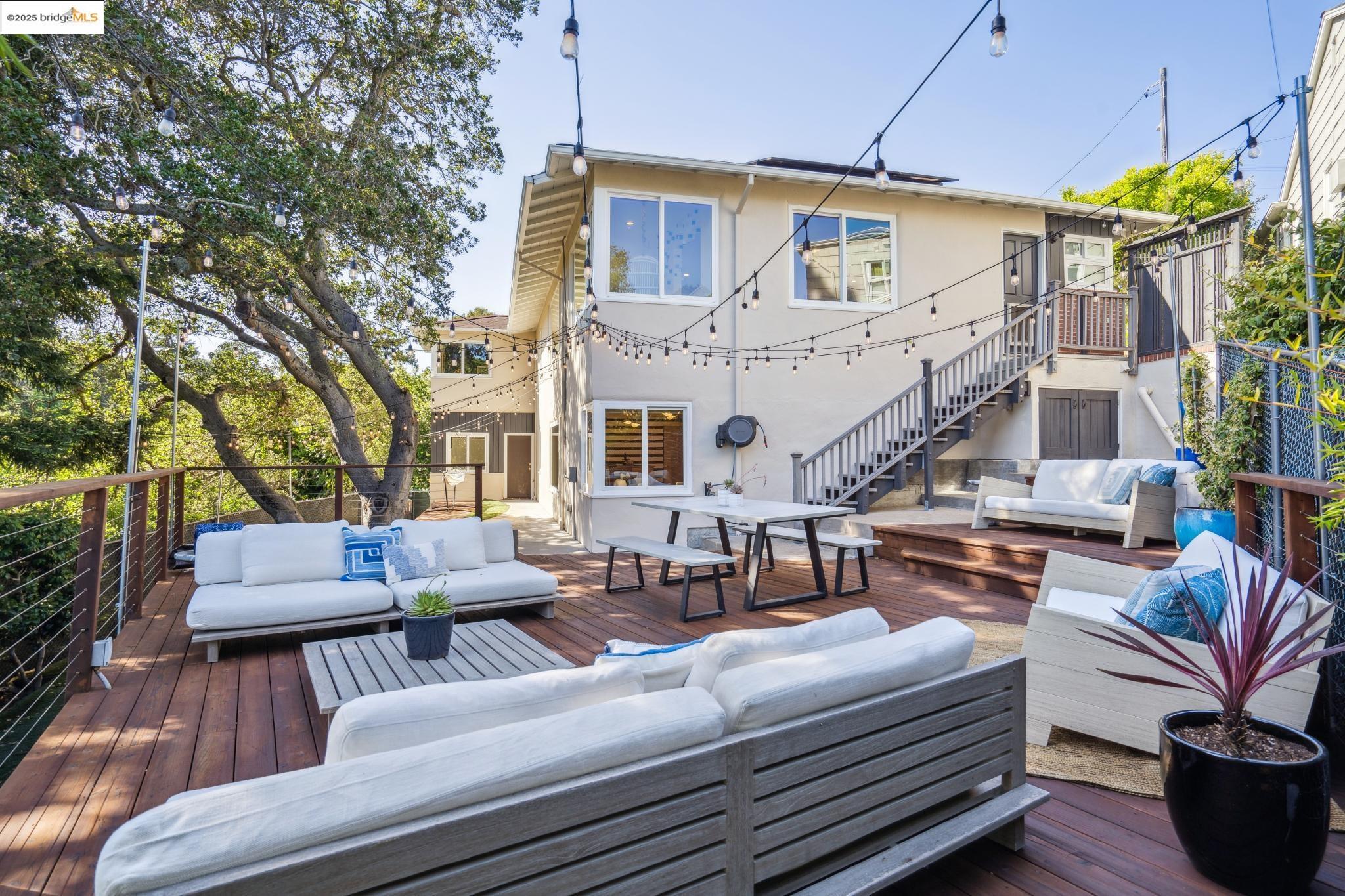 Detail Gallery Image 52 of 60 For 3901 Oakmore Rd, Oakland,  CA 94602 - 4 Beds | 3 Baths