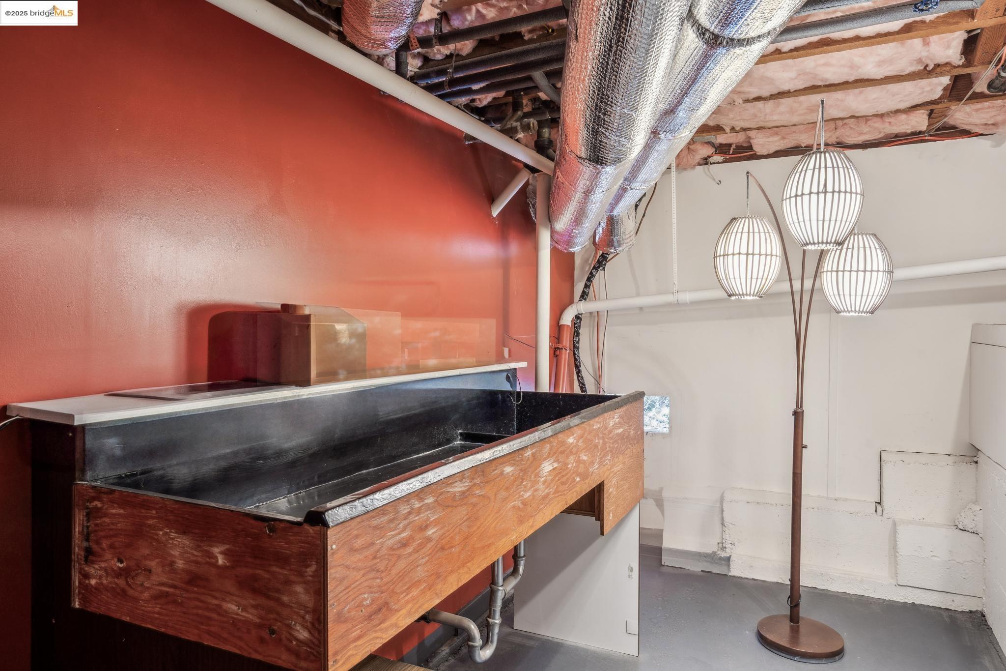 Detail Gallery Image 54 of 60 For 3901 Oakmore Rd, Oakland,  CA 94602 - 4 Beds | 3 Baths