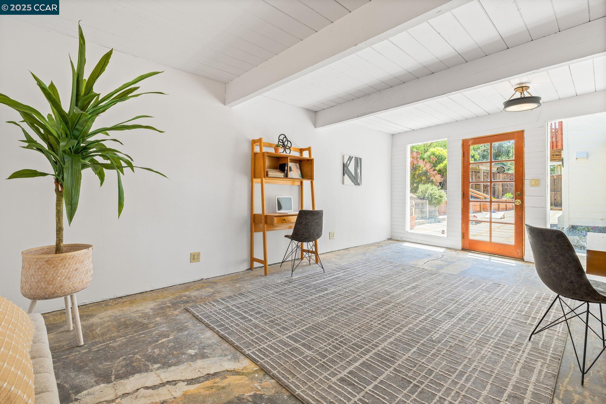 Detail Gallery Image 18 of 26 For 1725 Springbrook Rd, Lafayette,  CA 94549 - 5 Beds | 2 Baths