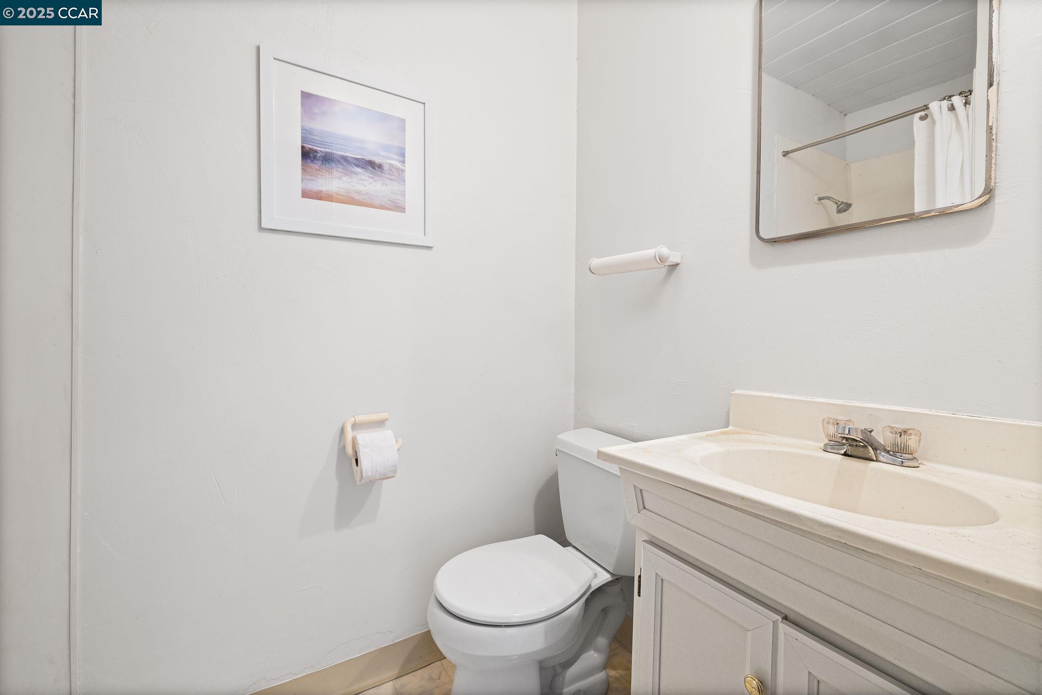 Detail Gallery Image 19 of 26 For 1725 Springbrook Rd, Lafayette,  CA 94549 - 5 Beds | 2 Baths