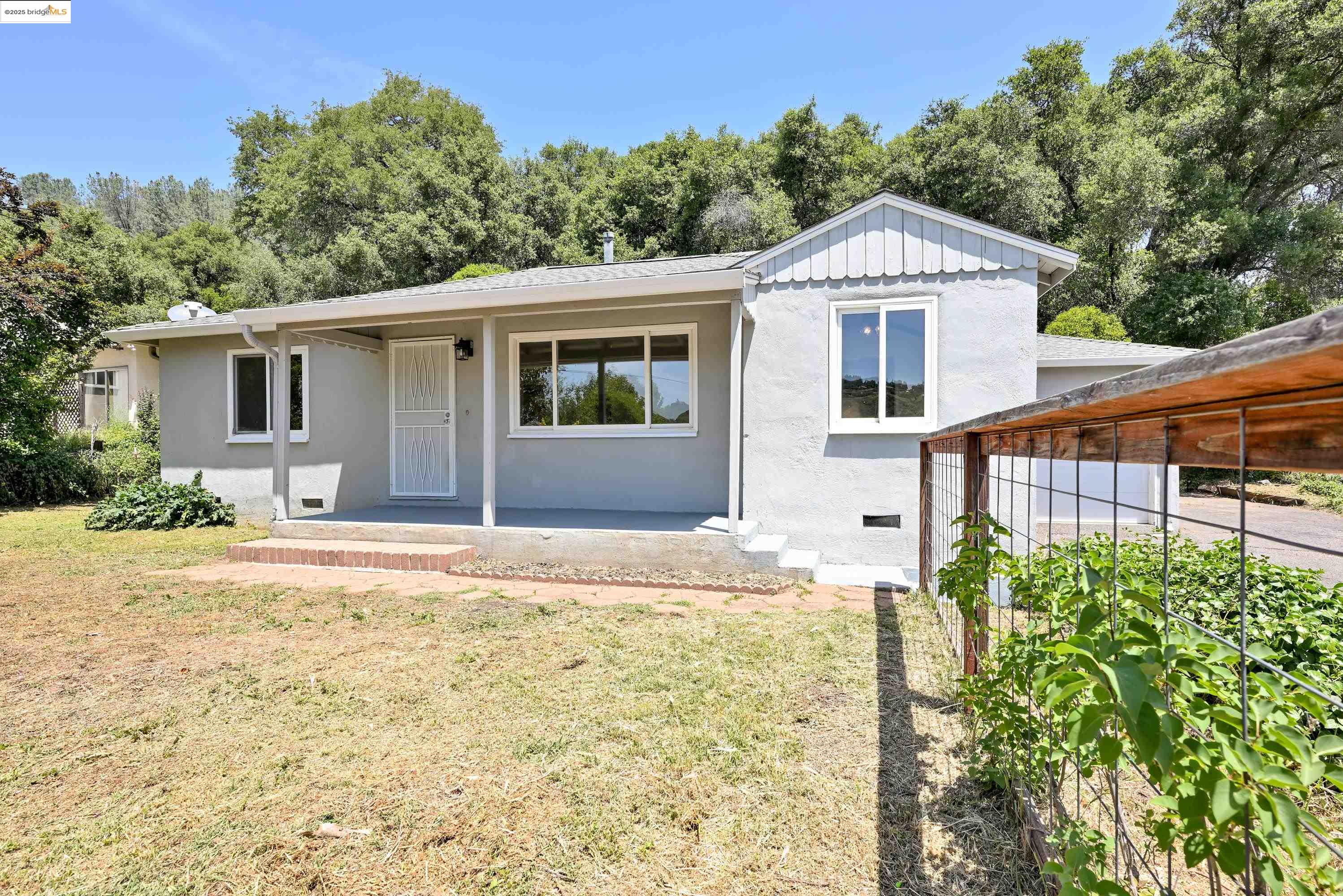 Detail Gallery Image 1 of 42 For 11244 Circle Dr, Jamestown,  CA 95327 - 3 Beds | 1 Baths