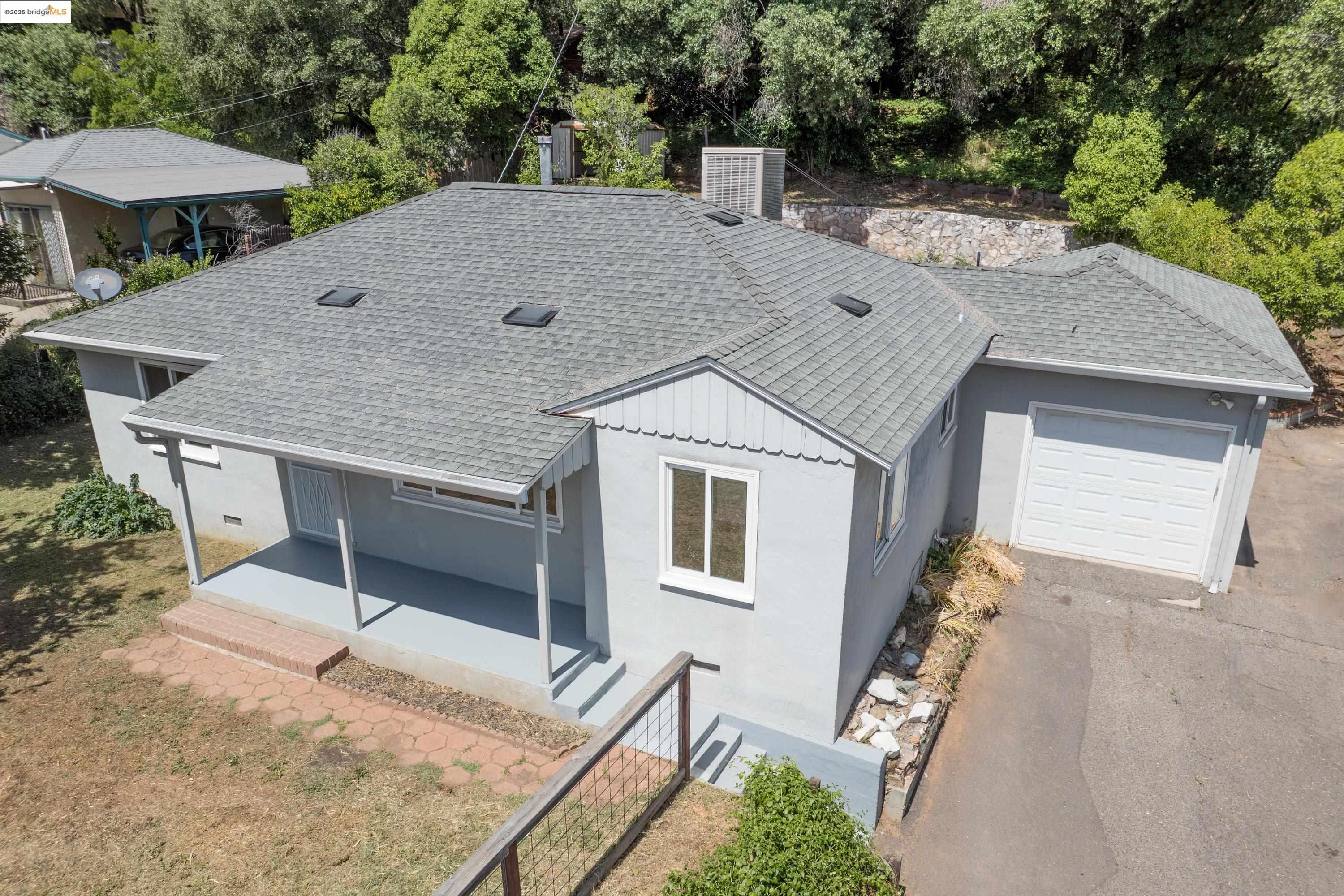 Detail Gallery Image 2 of 42 For 11244 Circle Dr, Jamestown,  CA 95327 - 3 Beds | 1 Baths