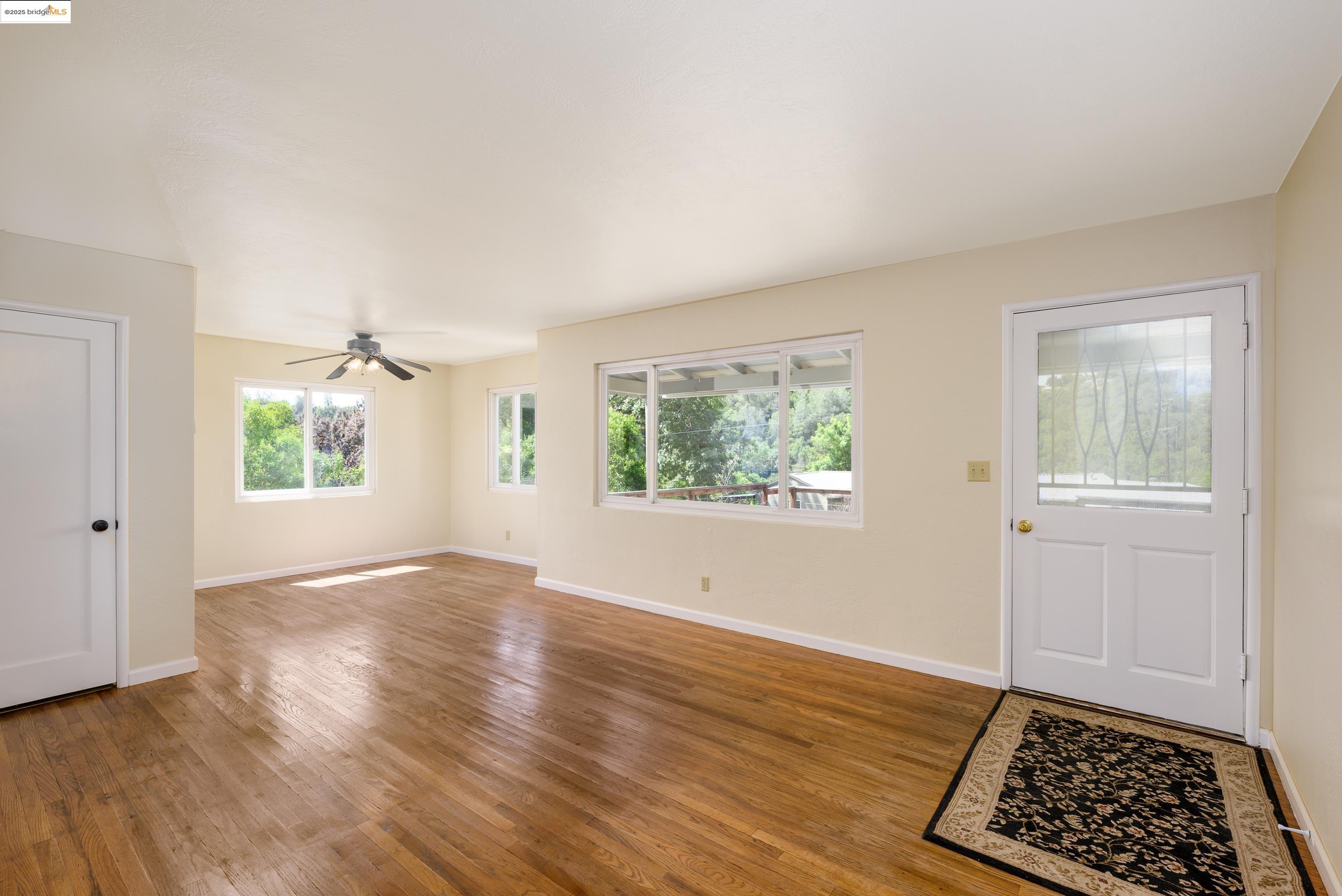 Detail Gallery Image 11 of 42 For 11244 Circle Dr, Jamestown,  CA 95327 - 3 Beds | 1 Baths