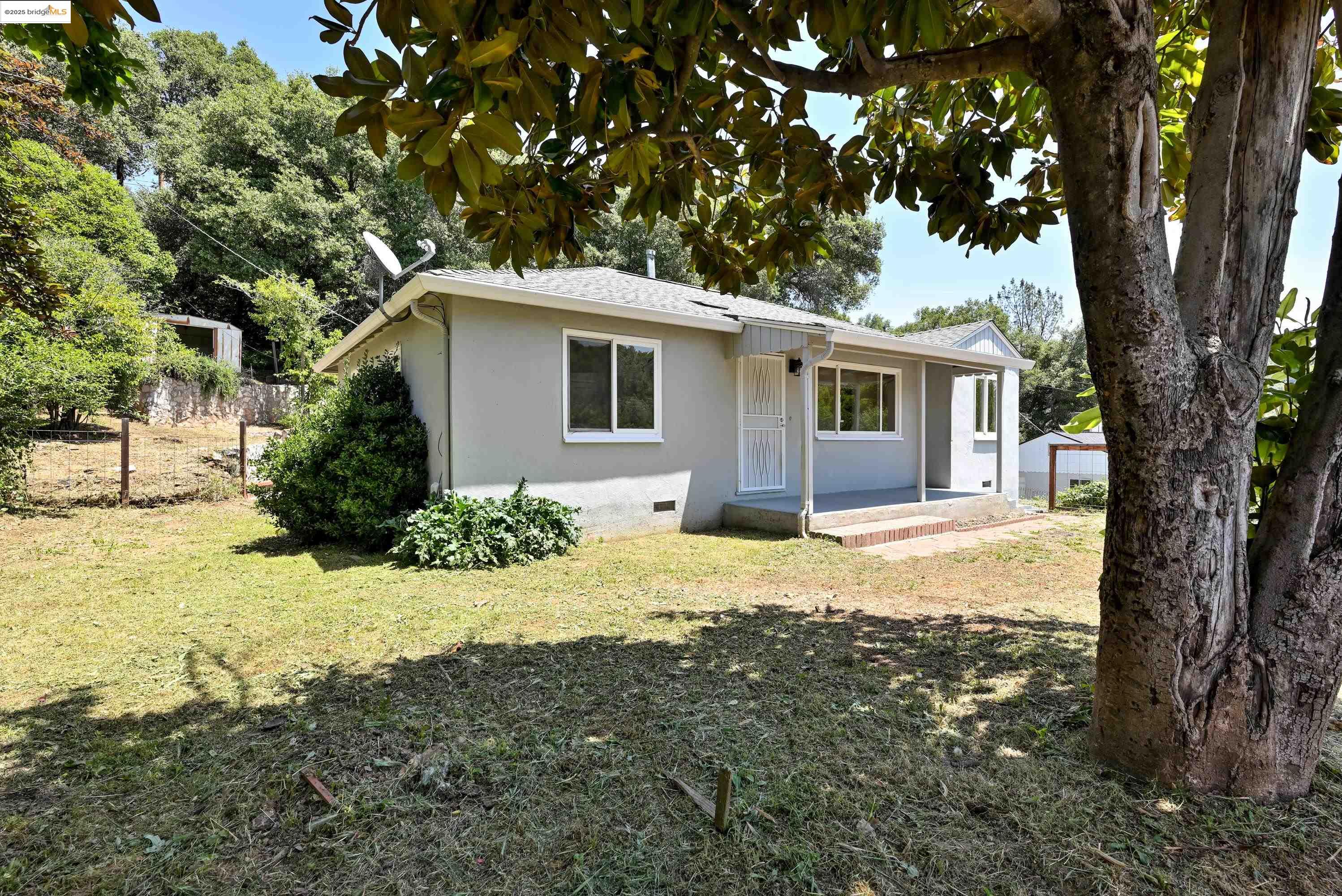 Detail Gallery Image 3 of 42 For 11244 Circle Dr, Jamestown,  CA 95327 - 3 Beds | 1 Baths