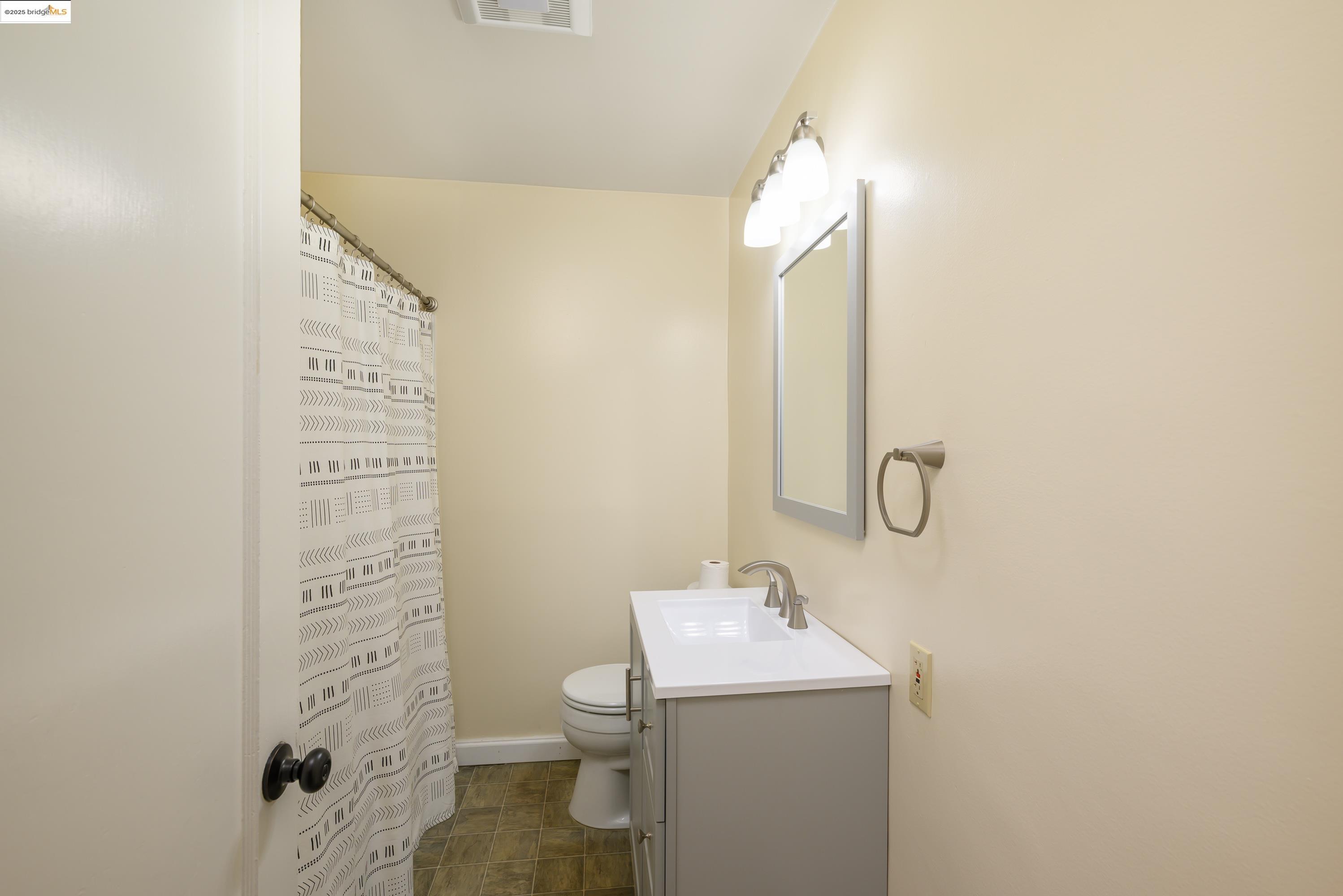 Detail Gallery Image 7 of 42 For 11244 Circle Dr, Jamestown,  CA 95327 - 3 Beds | 1 Baths