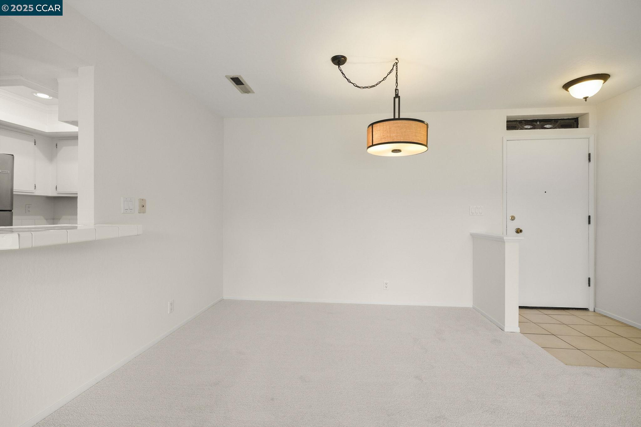 Detail Gallery Image 8 of 29 For 1077 Wesley Ct #7,  Walnut Creek,  CA 94597 - 2 Beds | 2 Baths